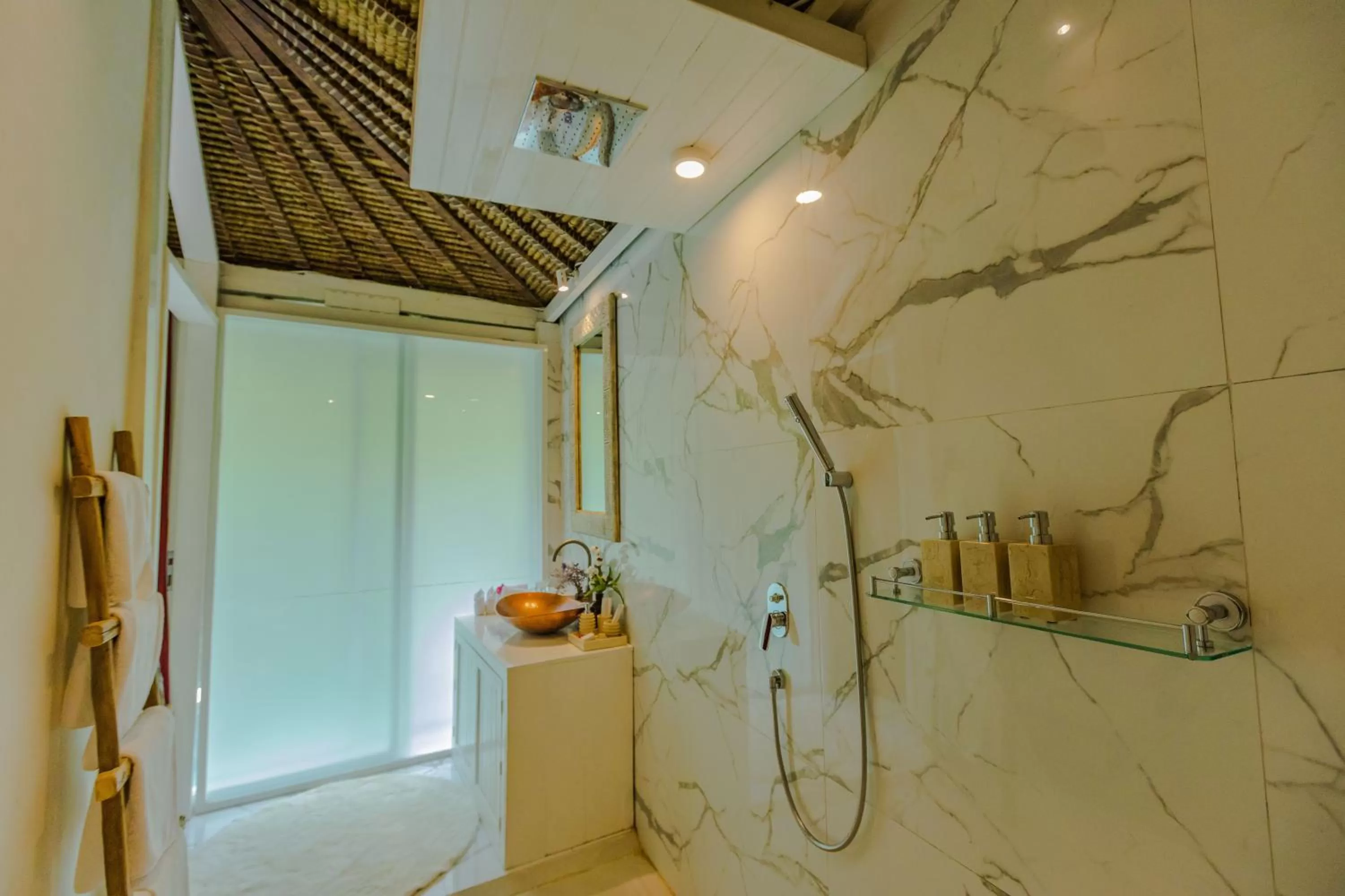 Shower in Villa Cella Bella Ubud