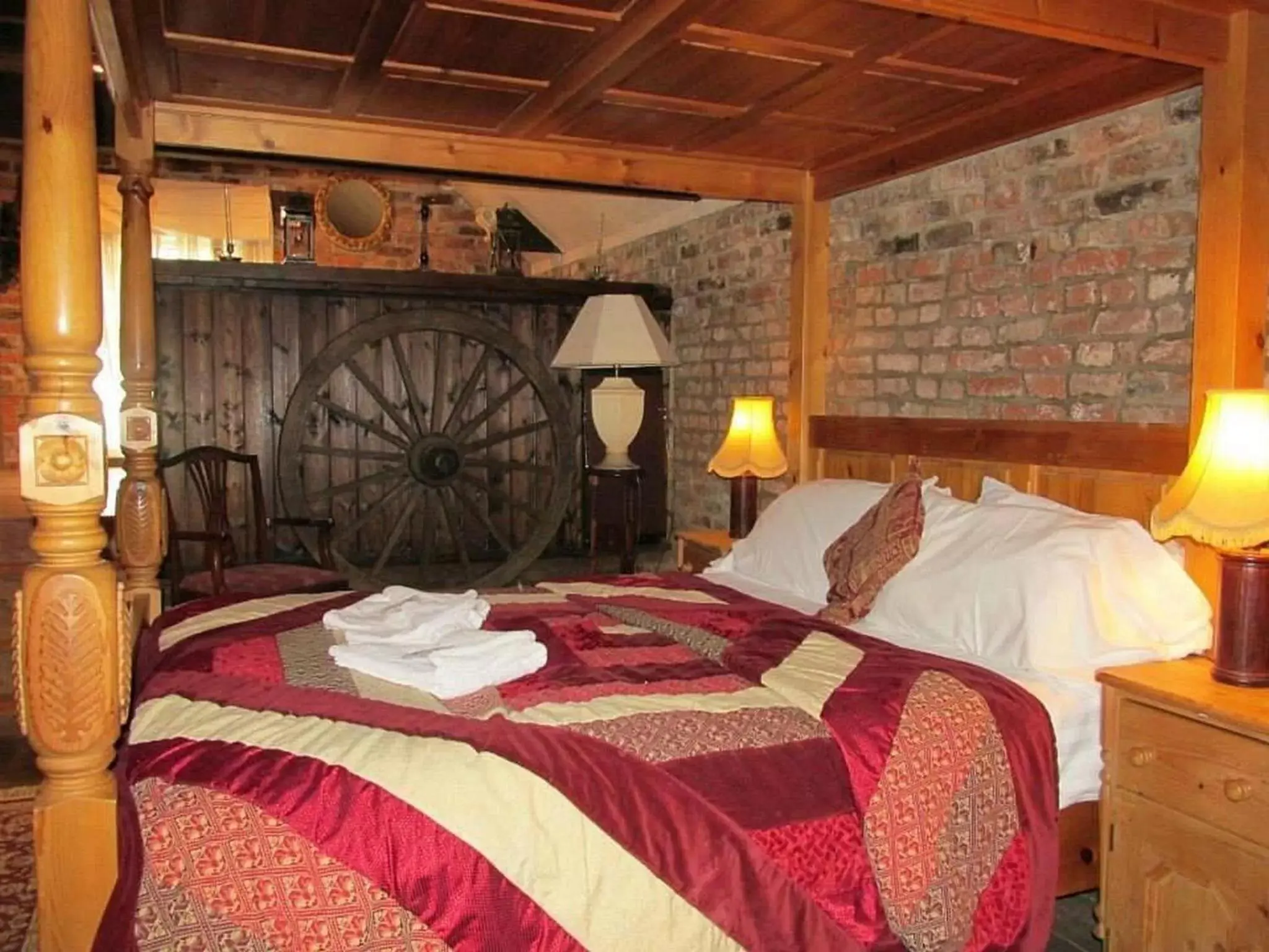 King Room in Red Lion Coaching Inn