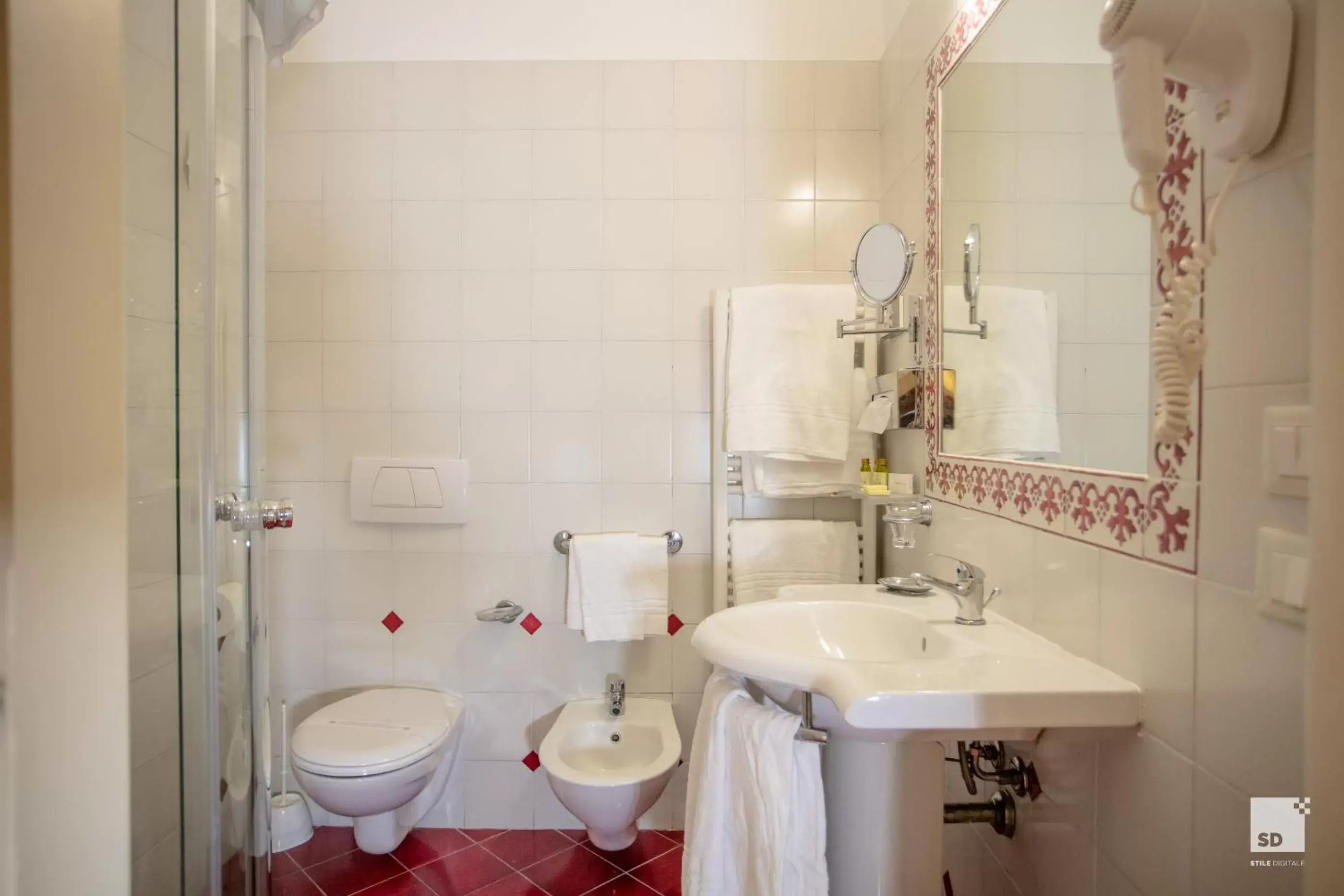 Shower, Bathroom in Hotel Alessandro Della Spina