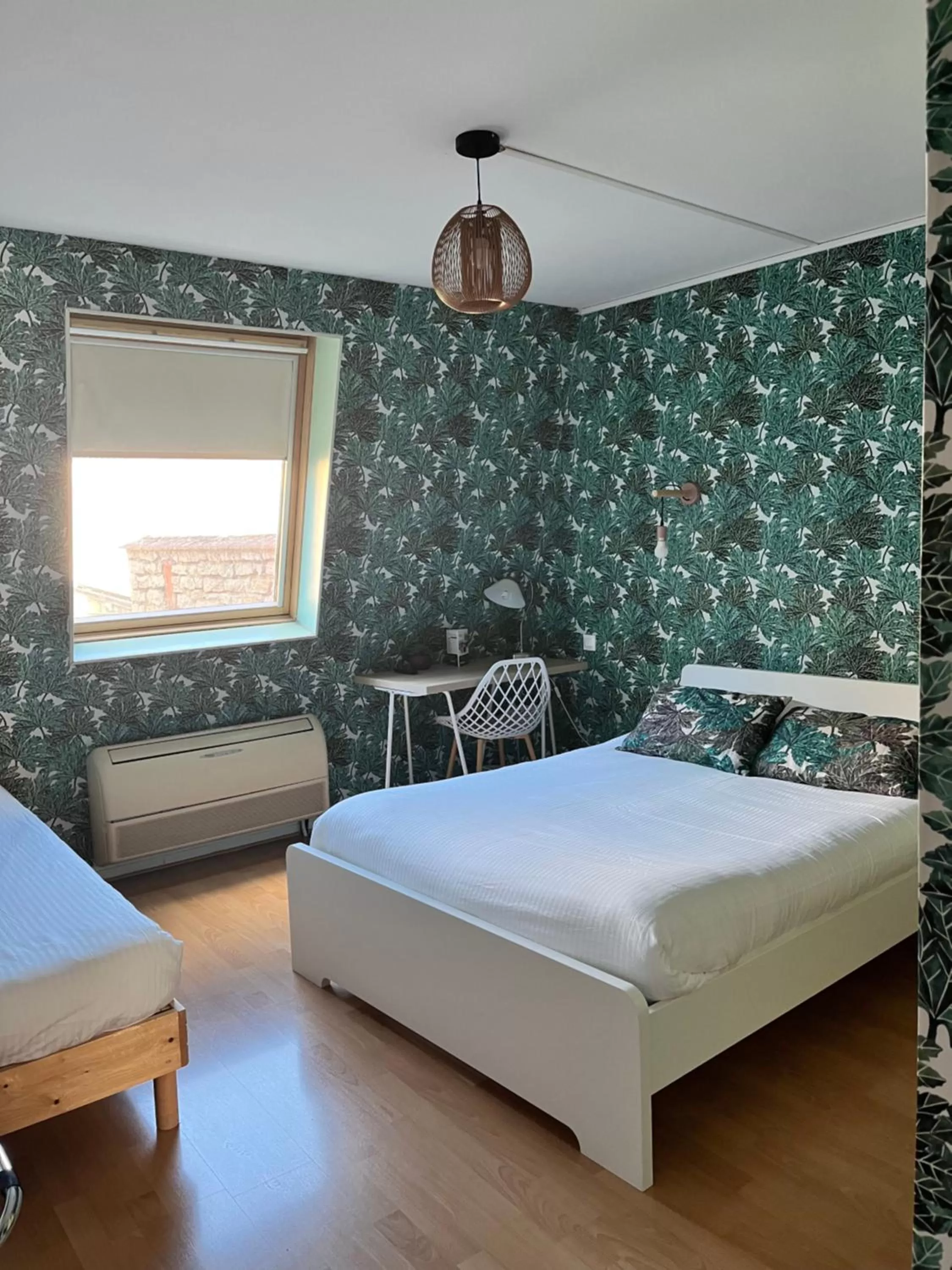 Photo of the whole room, Bed in Hôtel Le Thurot- Dijon Centre ville Gare