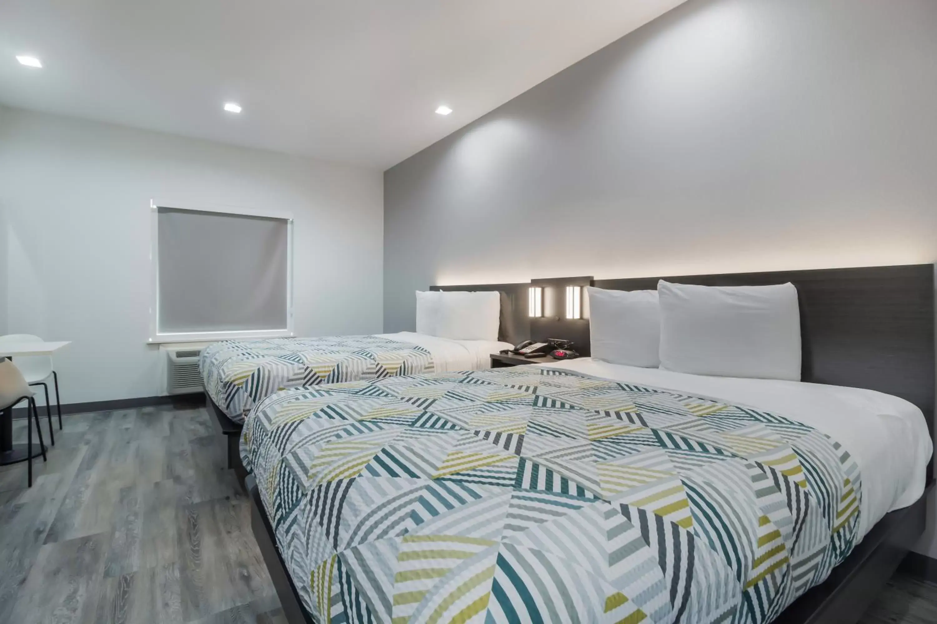 Bed in Studio 6 Katy, Tx Bed in Studio 6 Katy, Tx