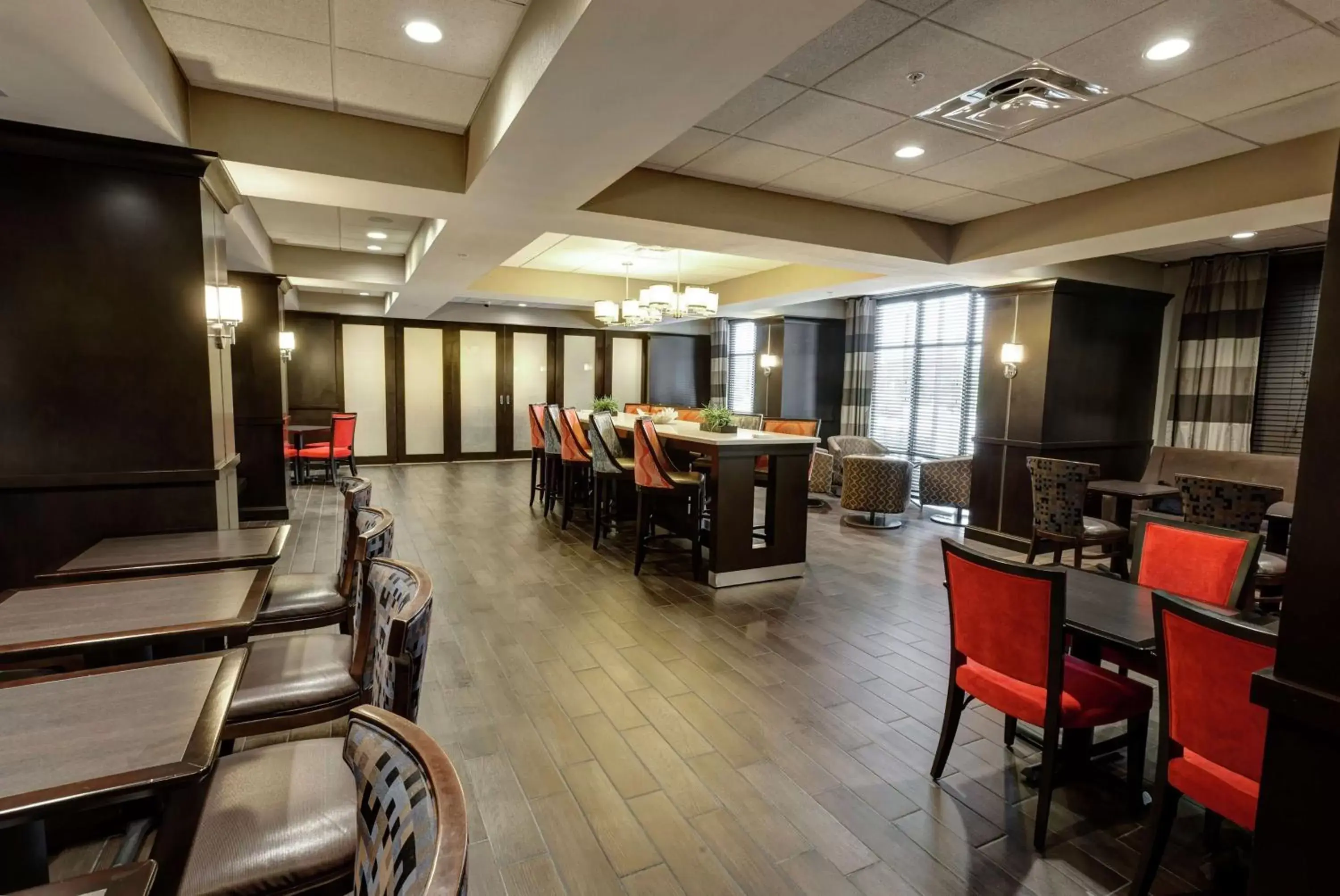 Lobby or reception, Restaurant/Places to Eat in Hampton Inn Neptune