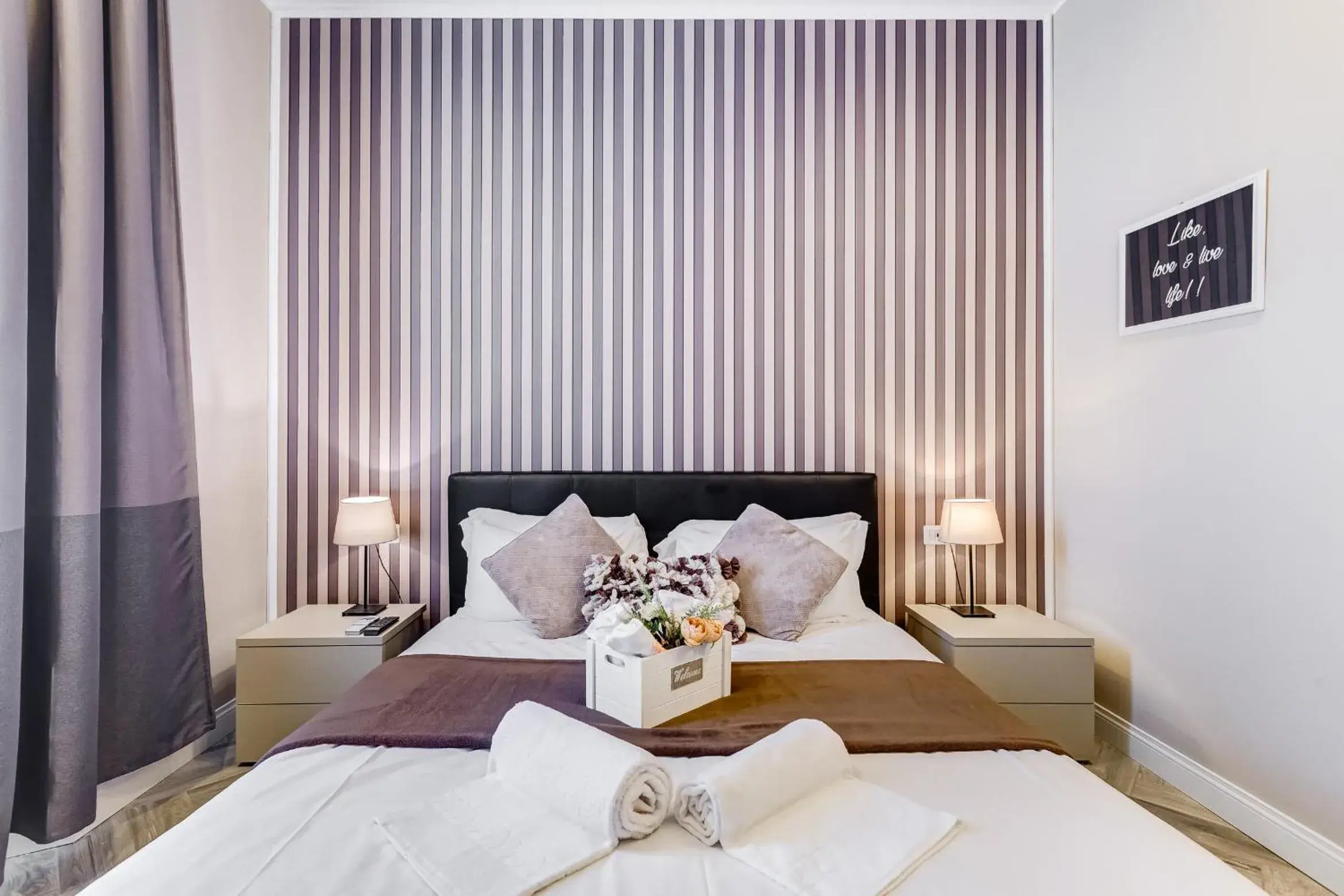 Bedroom, Bed in Hanky Suite Bedroom, Bed in Hanky Suite