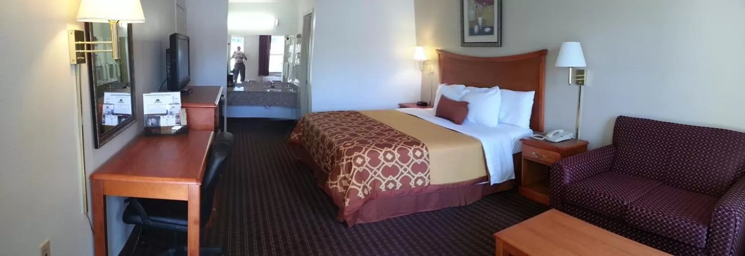 Photo of the whole room, Bed in Americas Best Value Inn Bowie