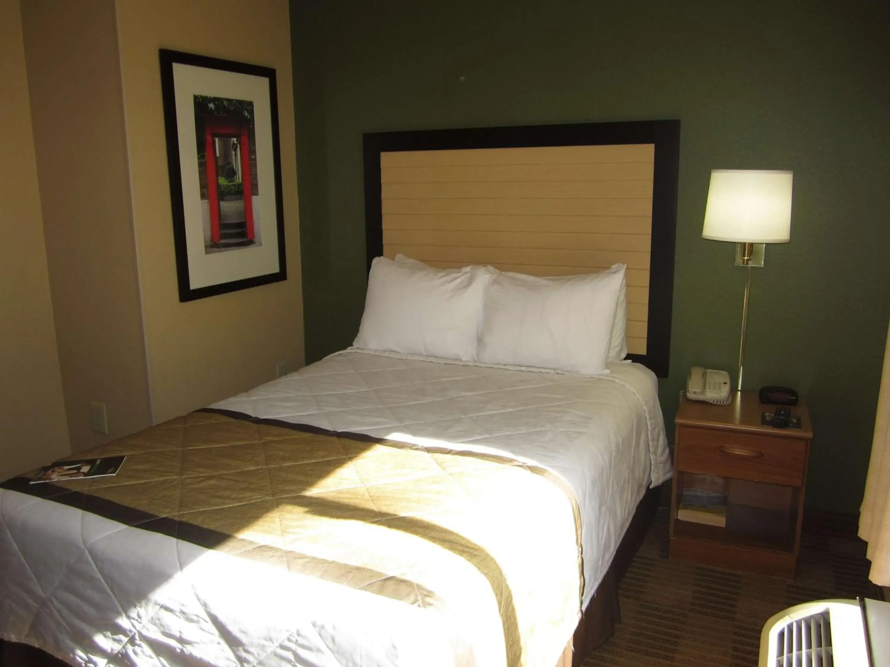 Bedroom, Bed in Extended Stay America Suites - Austin - Round Rock - North