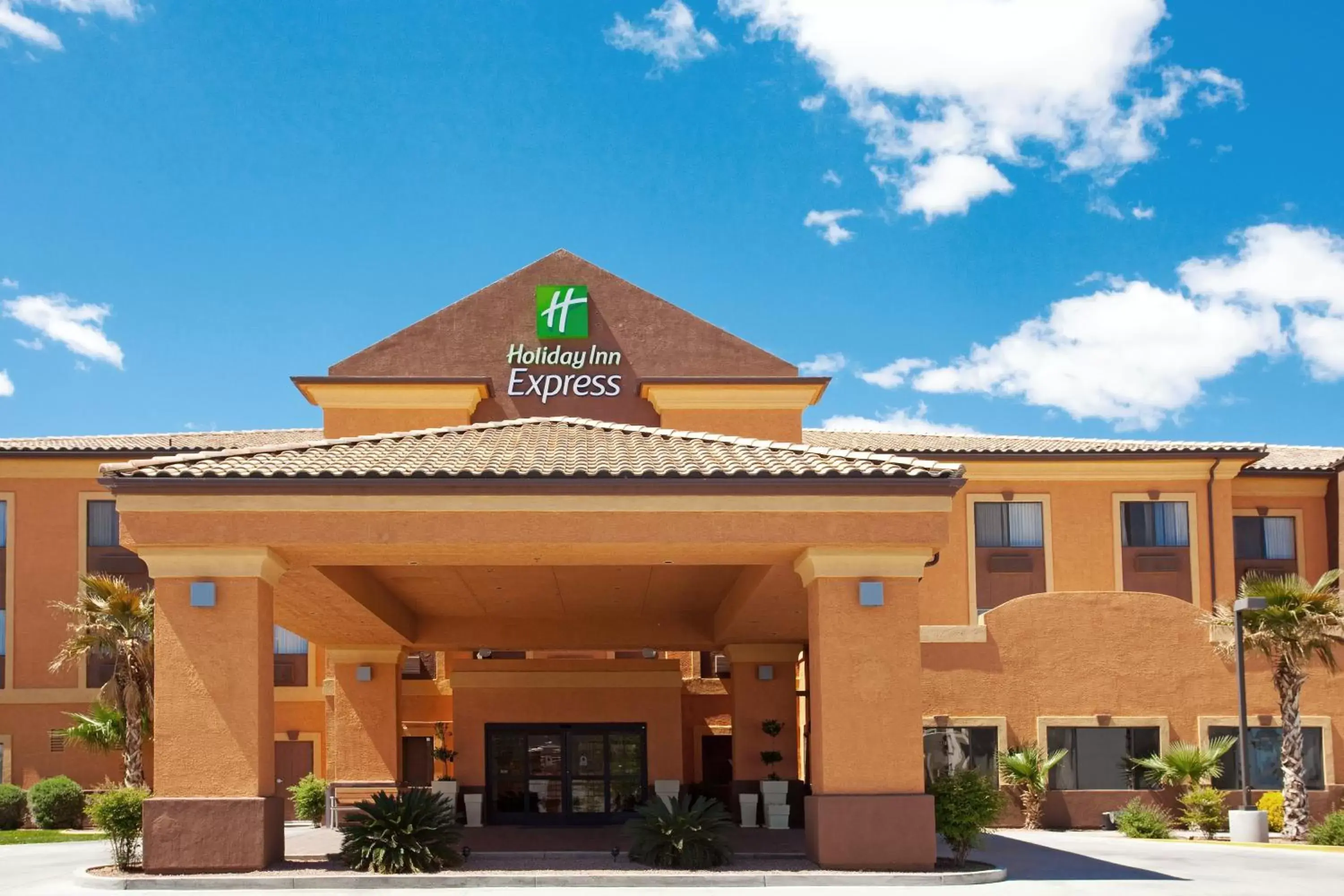 Property building in Holiday Inn Express Kingman, an IHG Hotel