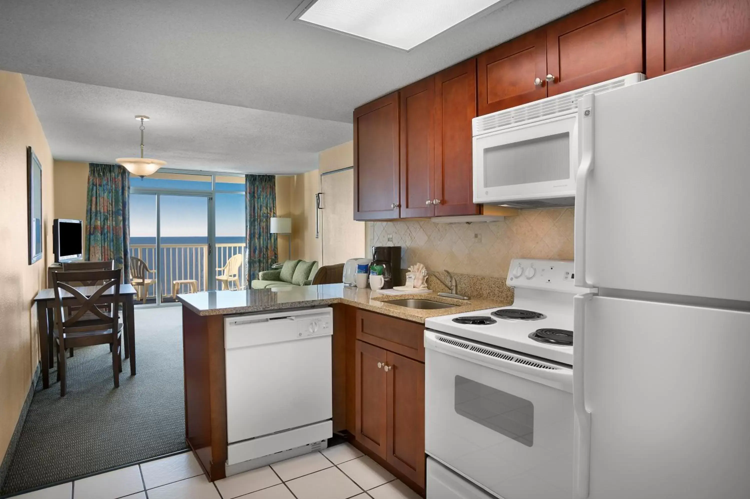 Kitchen or kitchenette, Kitchen/Kitchenette in Sea Watch Resort