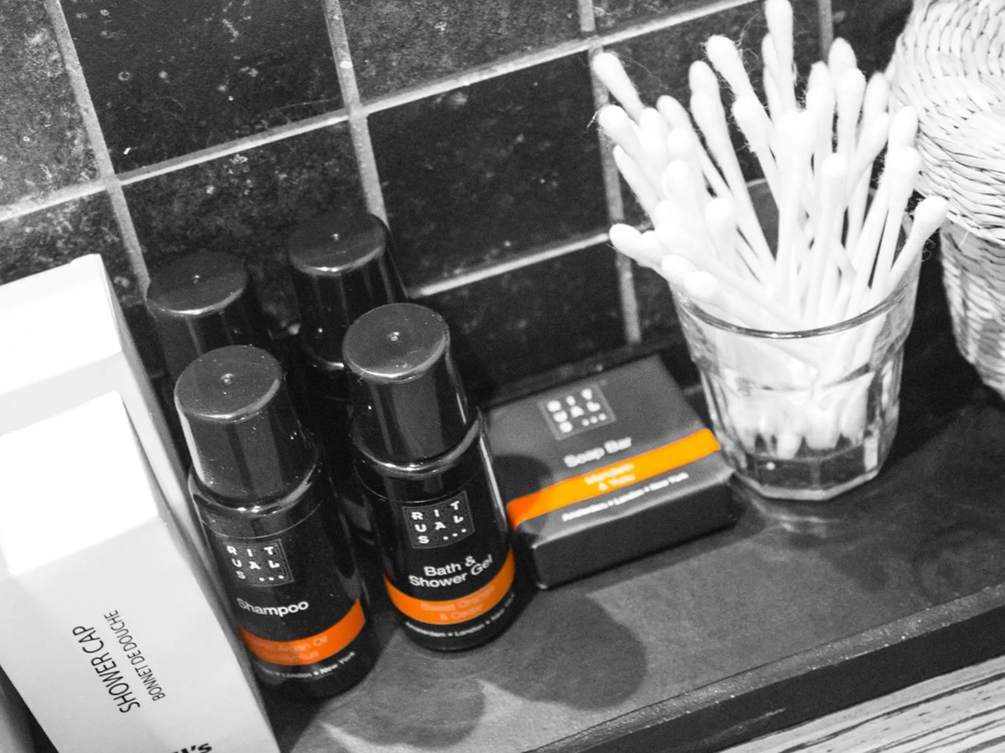 Decorative detail in Galerie Hotel Dis