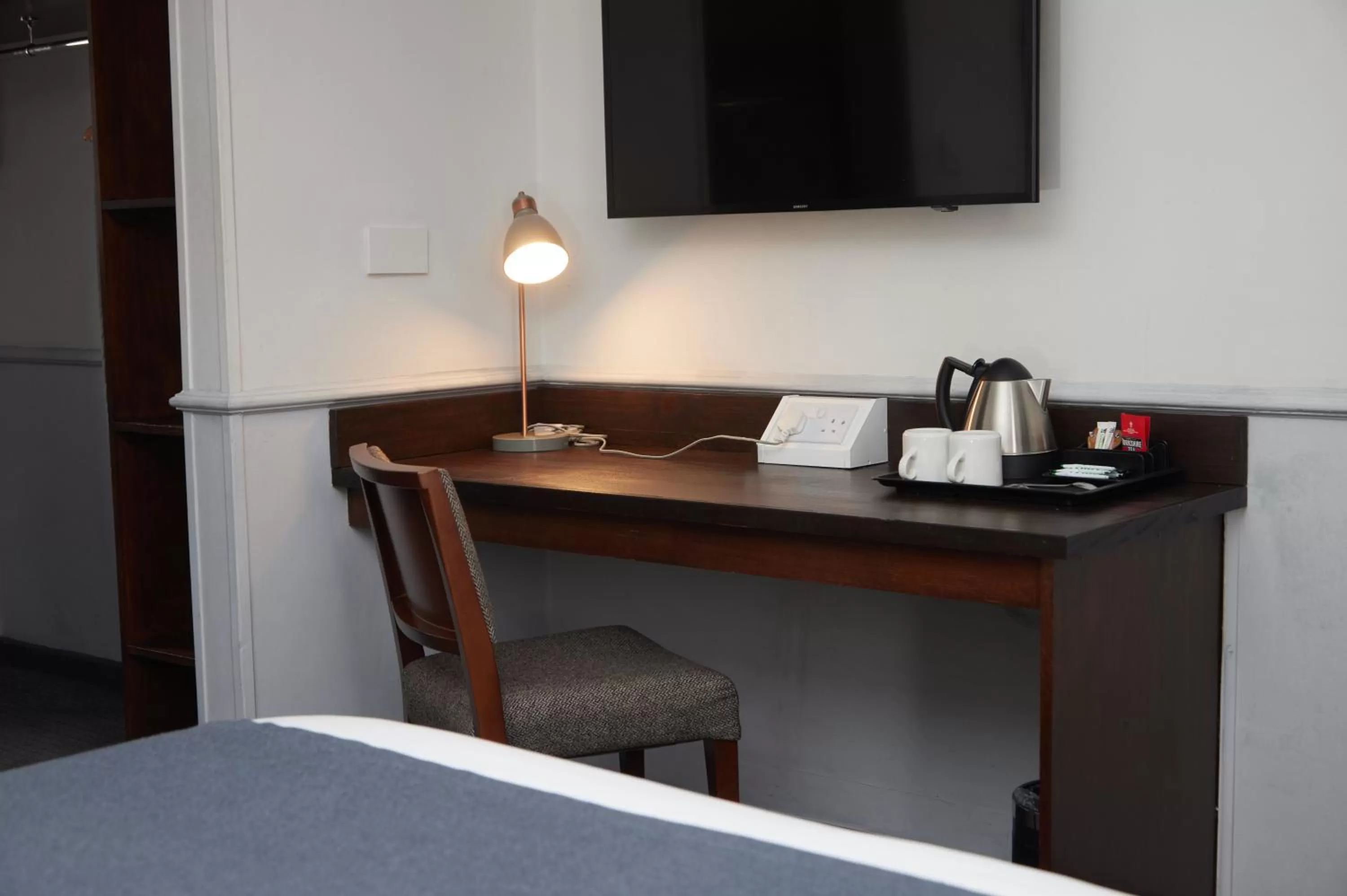 Coffee/tea facilities in Charnwood Arms By Greene King Inns