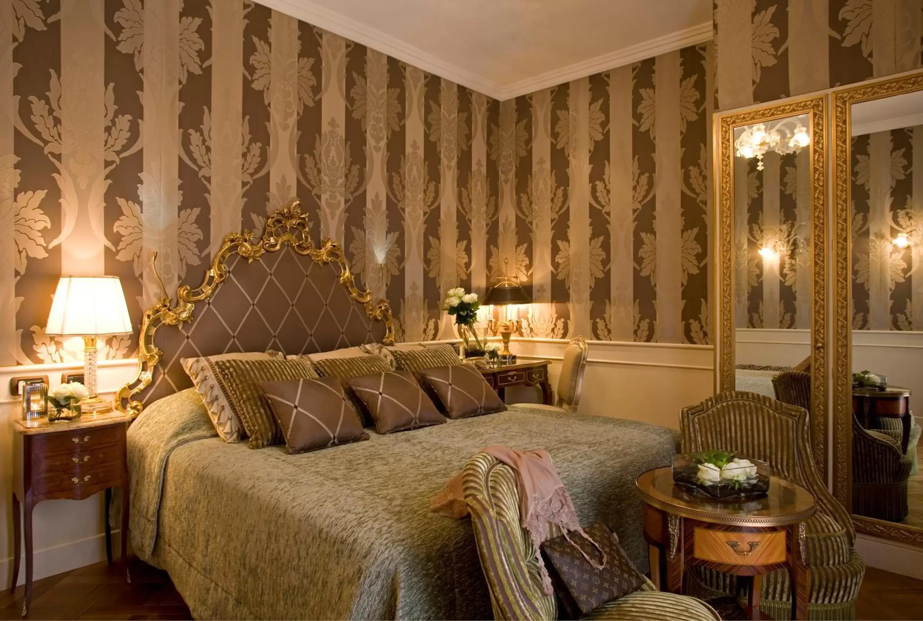 Bedroom, Bed in Grand Hotel Majestic gia' Baglioni