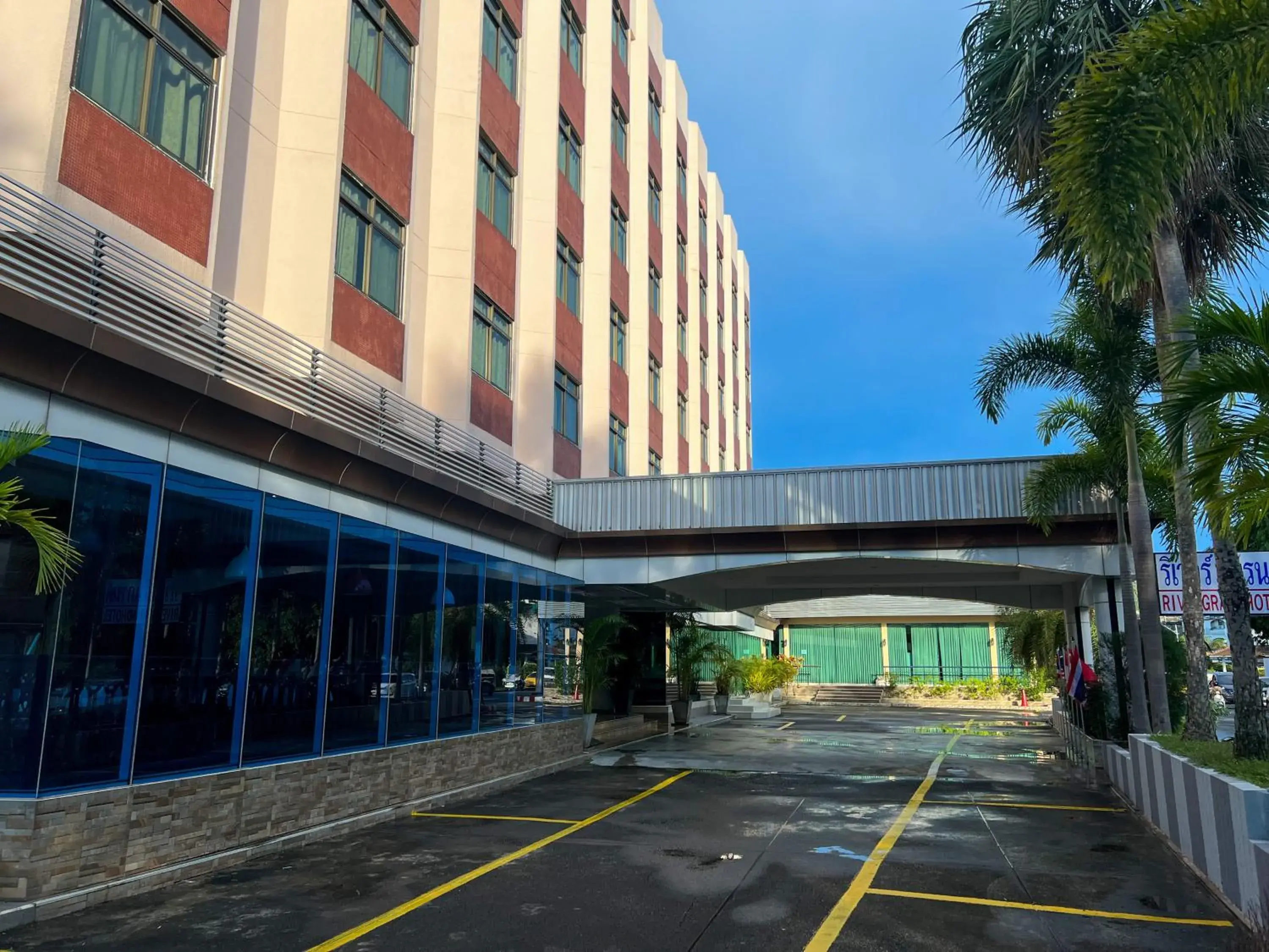 Property building in River Grand Hotel Property building in River Grand Hotel