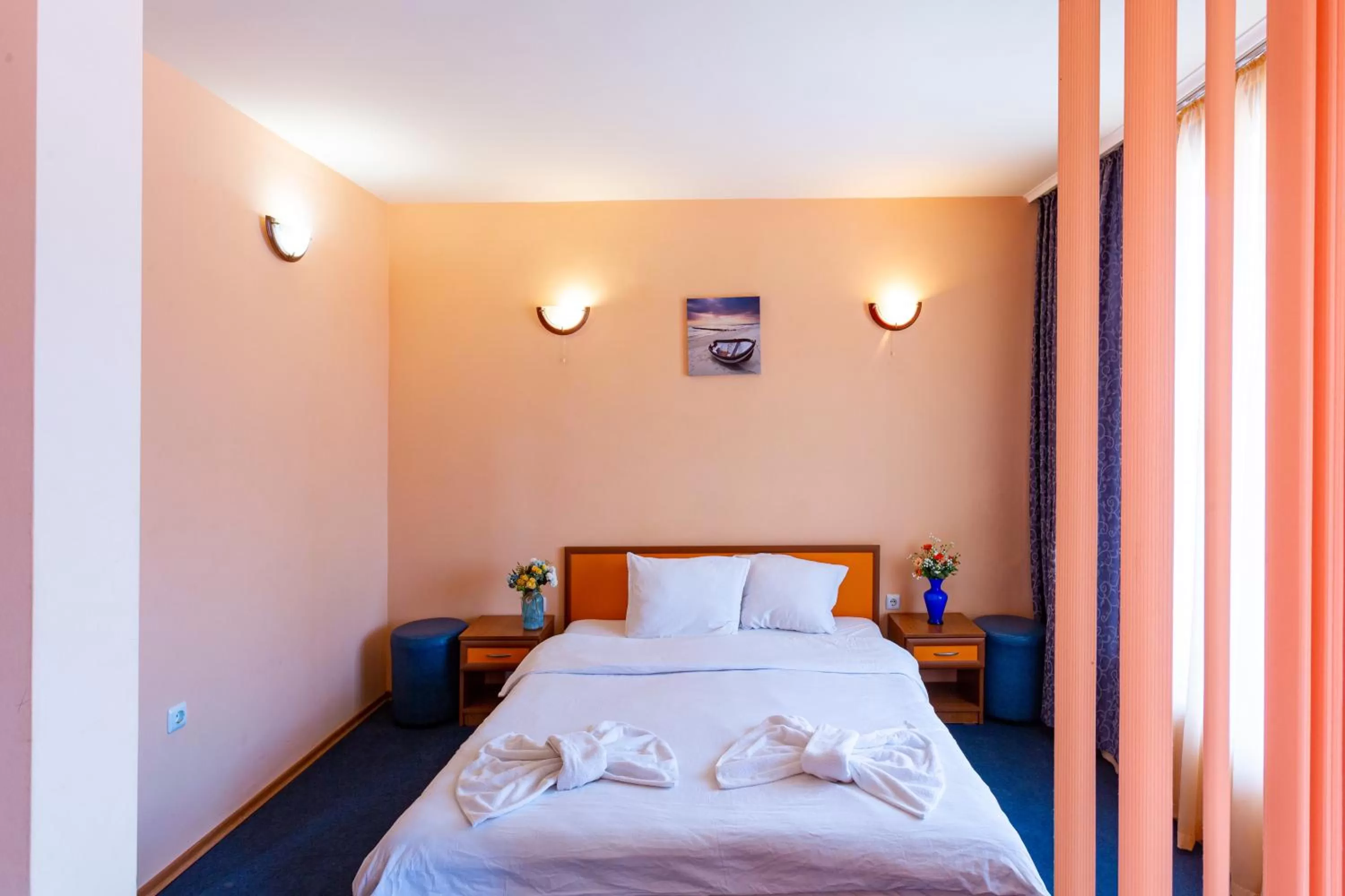 Bed in Family Hotel Jemelly