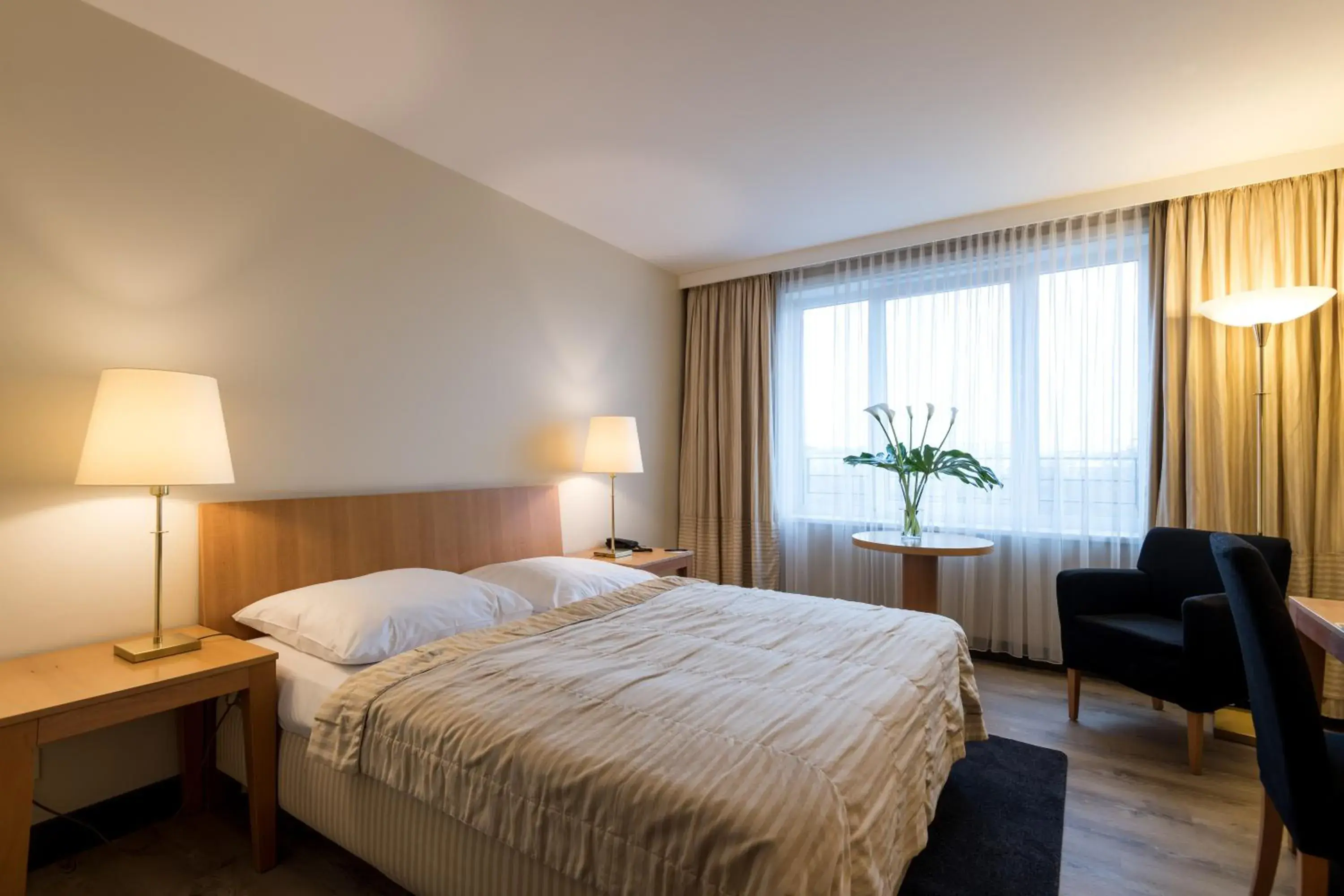 Photo of the whole room, Bed in Relexa Hotel Stuttgarter Hof