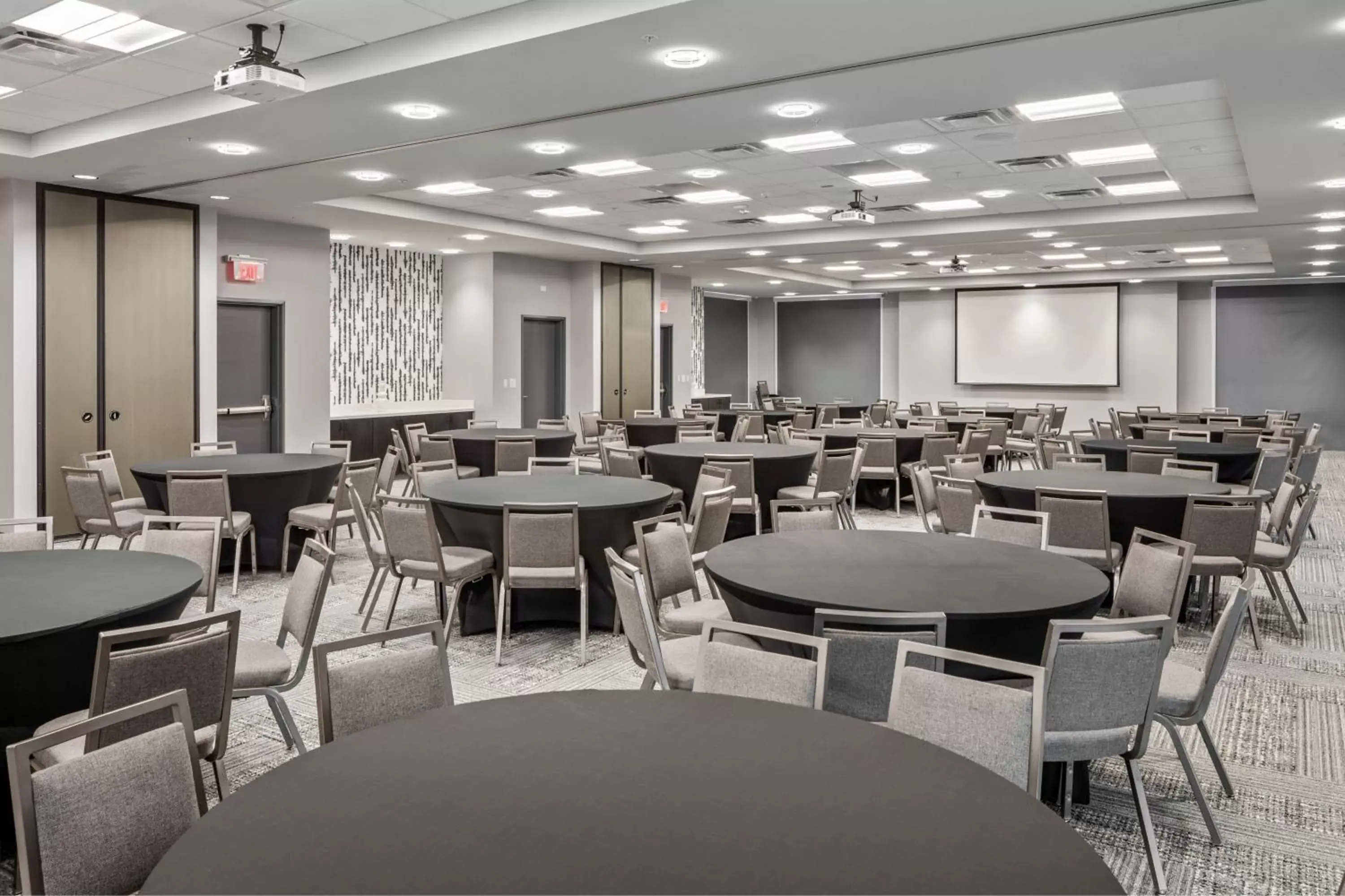 Meeting/conference room, Restaurant/Places to Eat in Aloft Anchorage