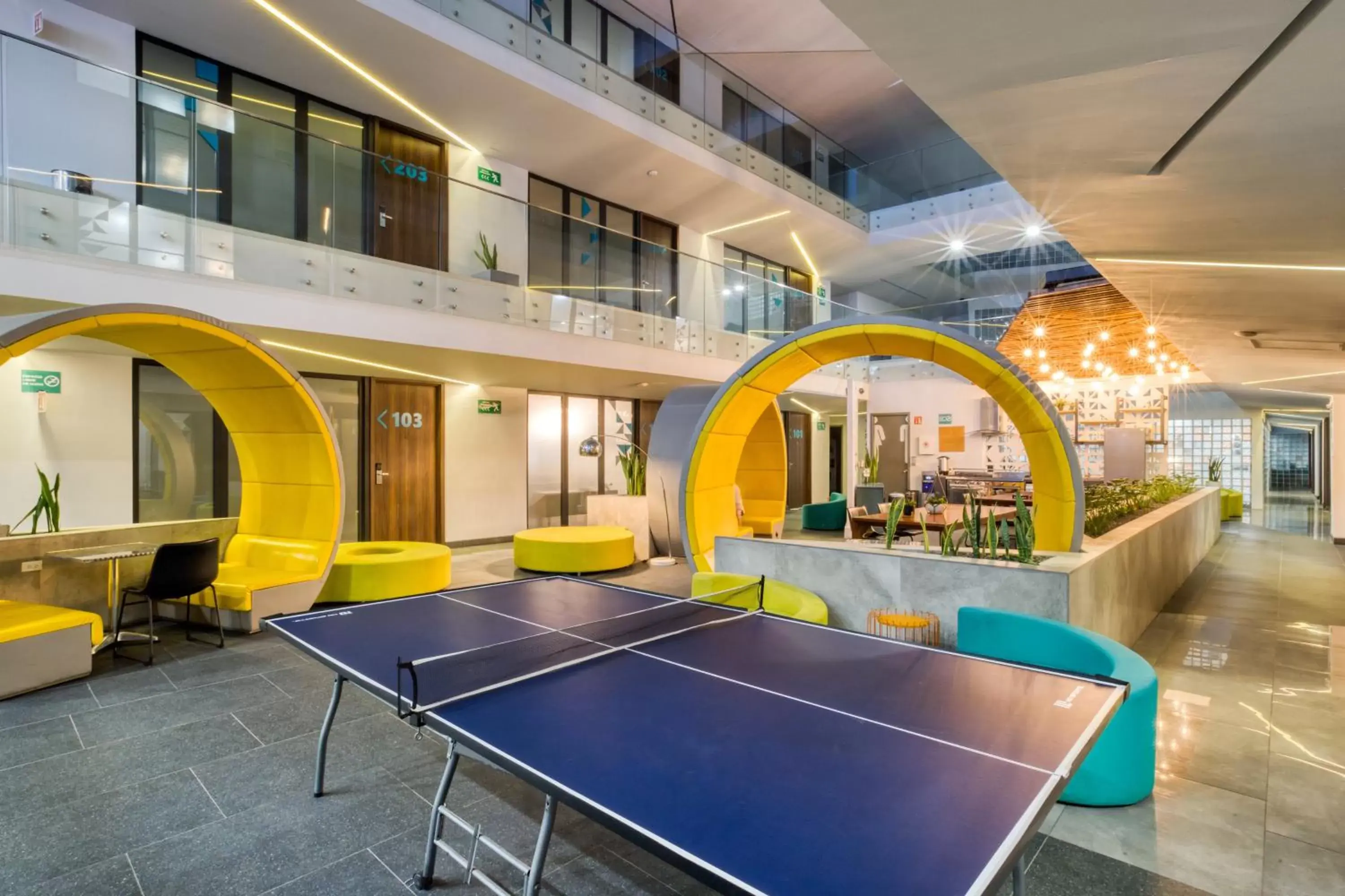 Communal lounge/ TV room, Table Tennis in Eazy Rio by ULIV
