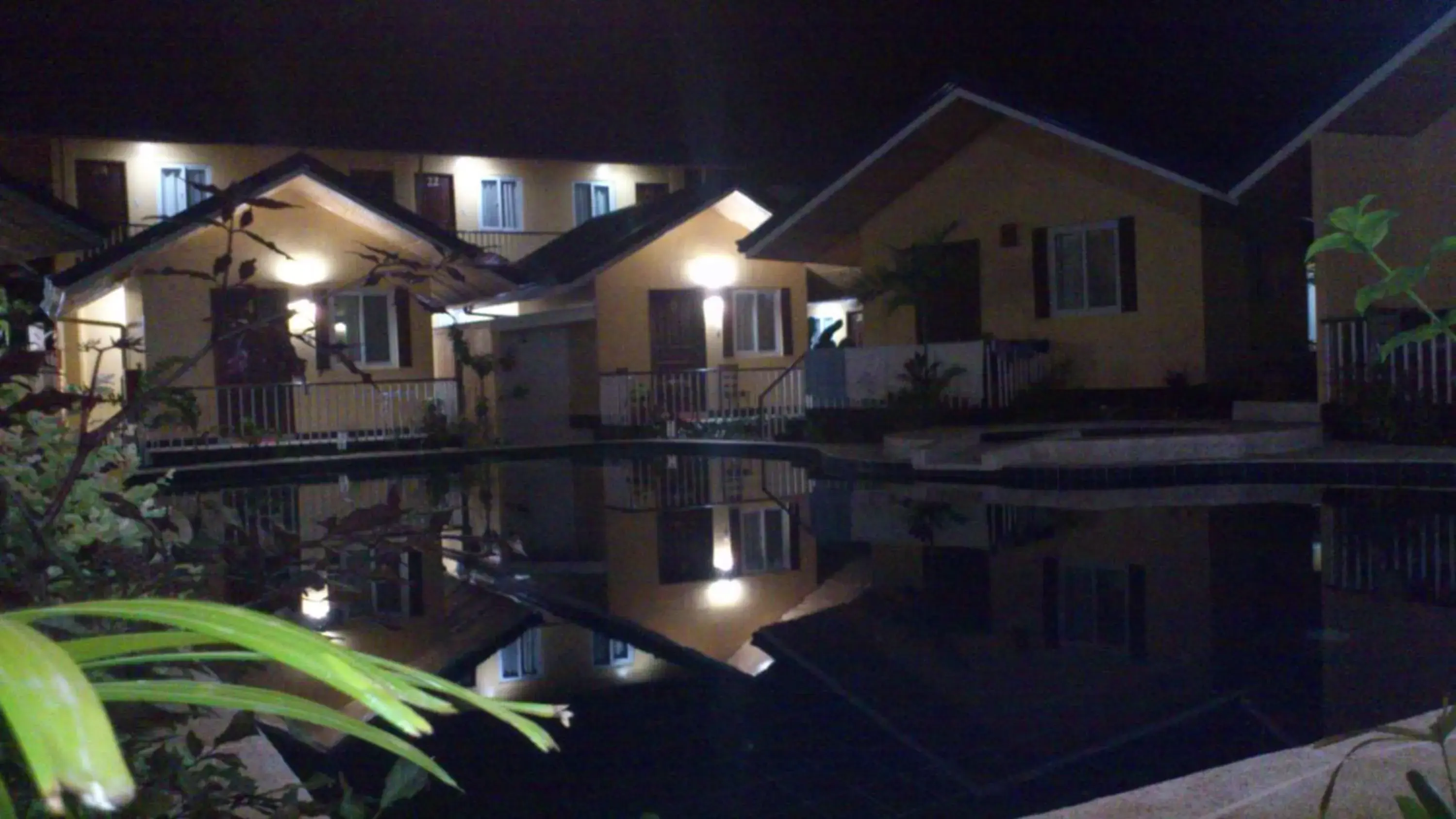 Facade/entrance, Property Building in Blue Lagoon Inn & Suites