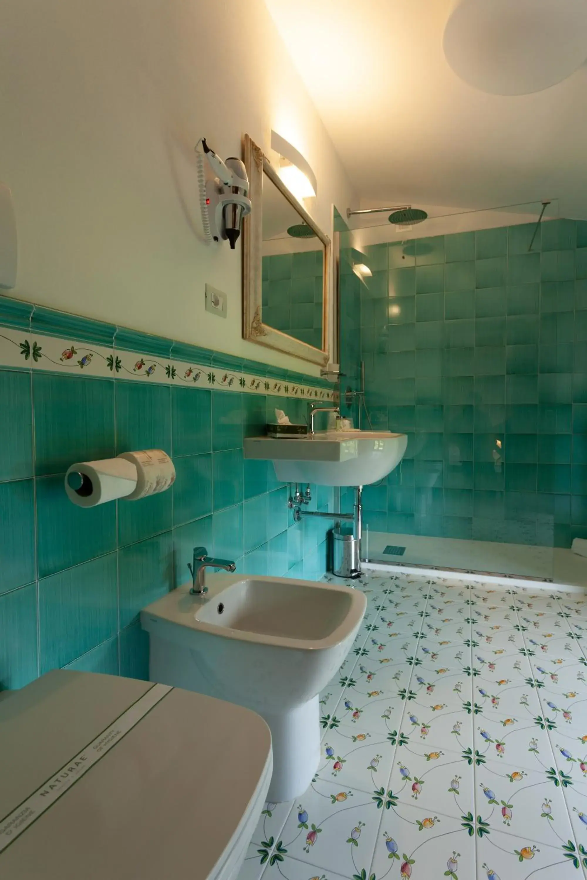 Bathroom in Hotel Villa San Lucchese