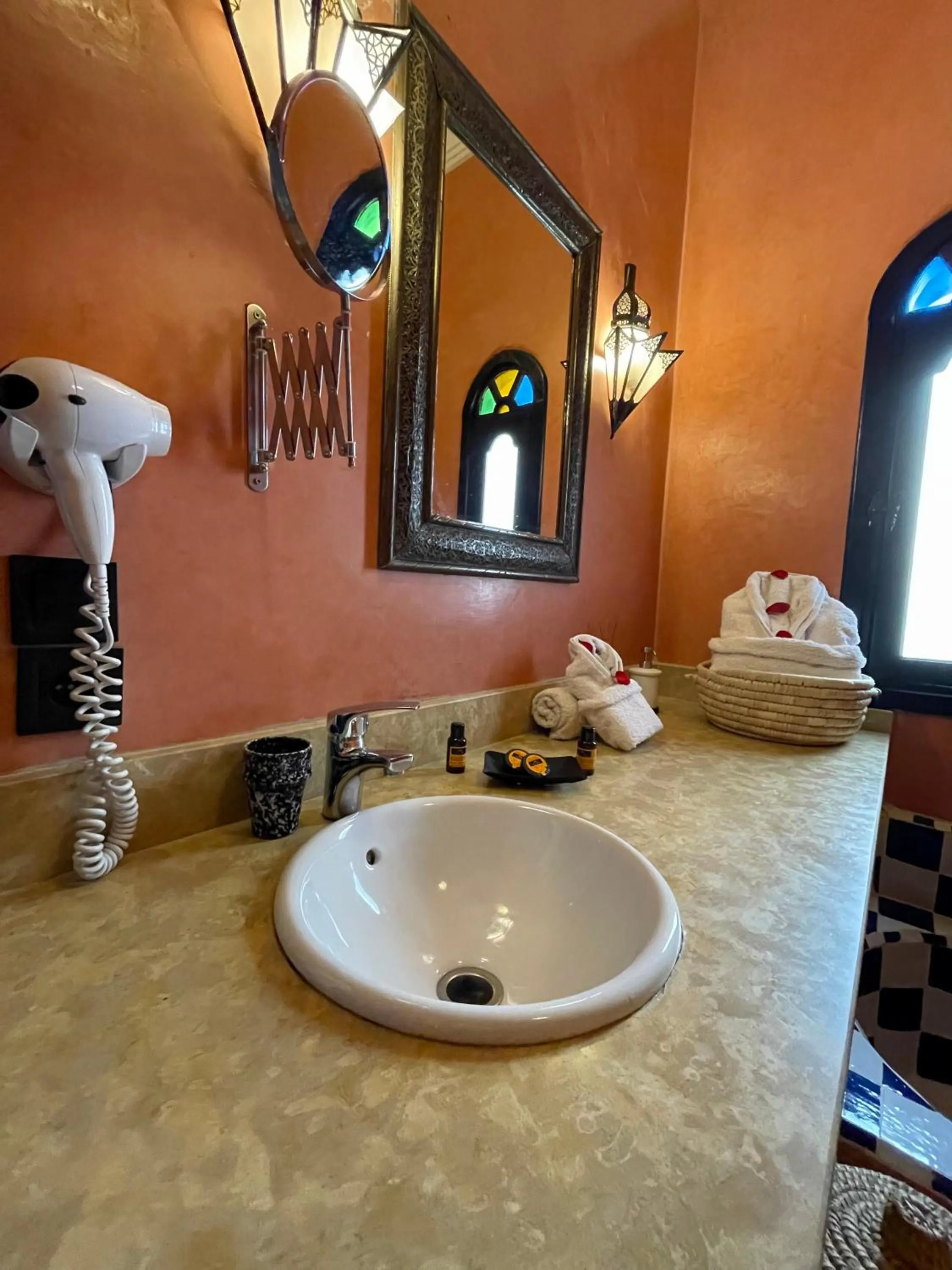 Bathroom in Riad Dar Foundouk and Spa