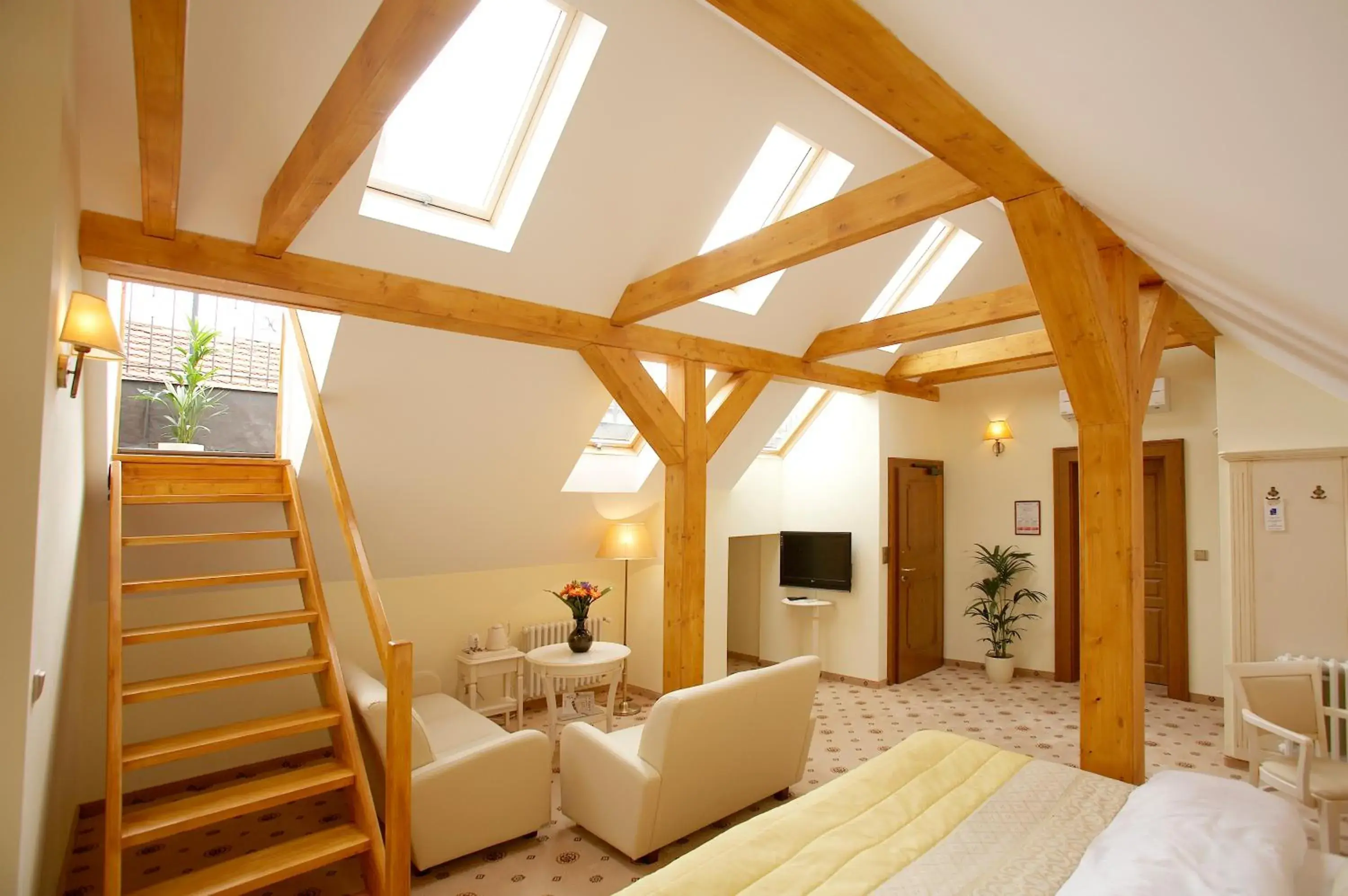 Bedroom, Seating Area in Hotel Metamorphis