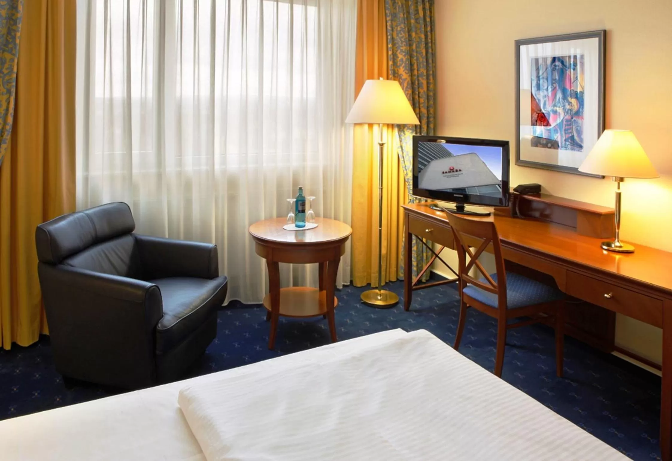 Bed in H4 Hotel Kassel City, Trademark Collection by Wyndham