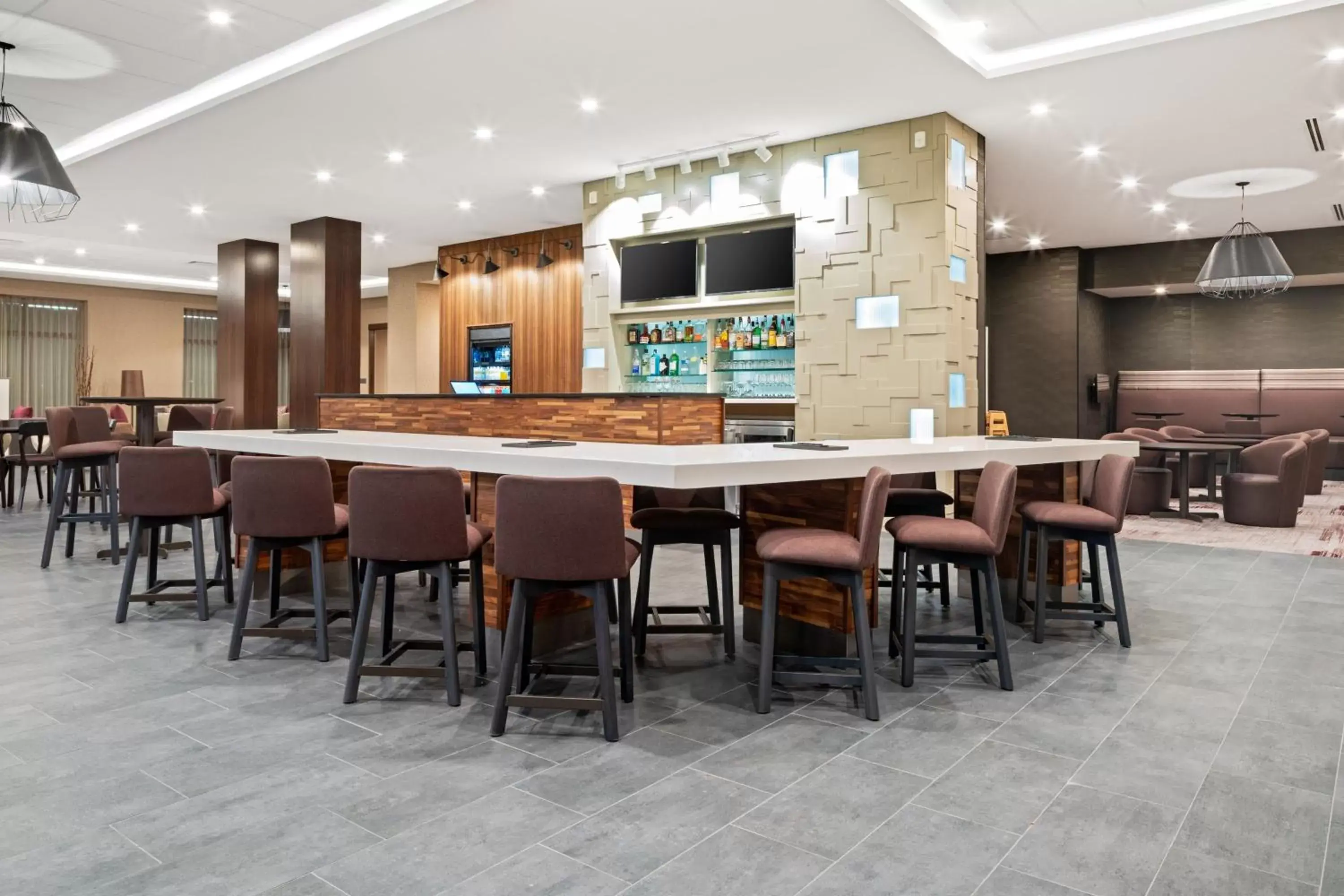Restaurant/Places to Eat in Courtyard by Marriott Houston Northeast