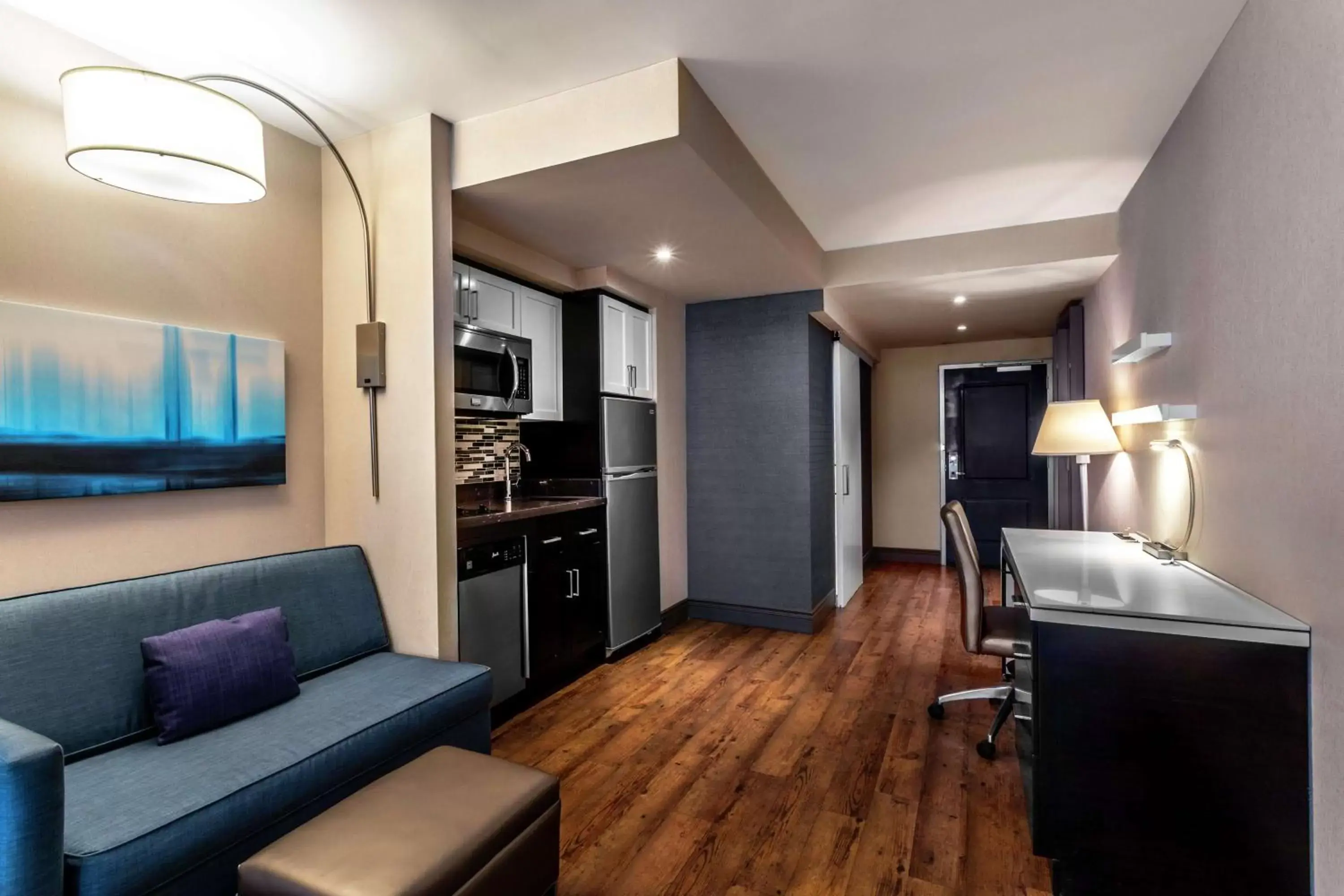 Living room, Seating Area in Homewood Suites Midtown Manhattan Times Square South