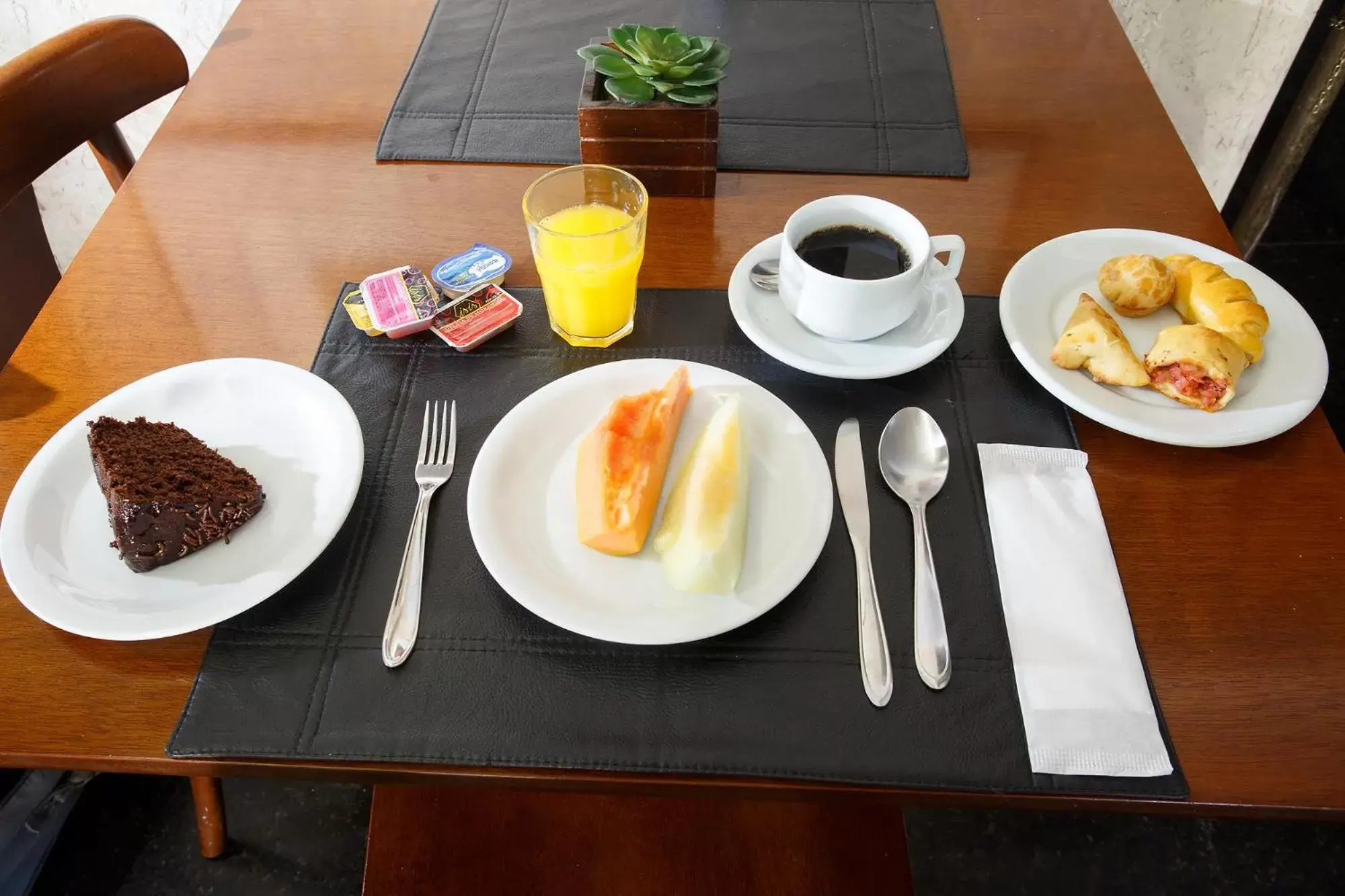Breakfast in Savassi Hotel