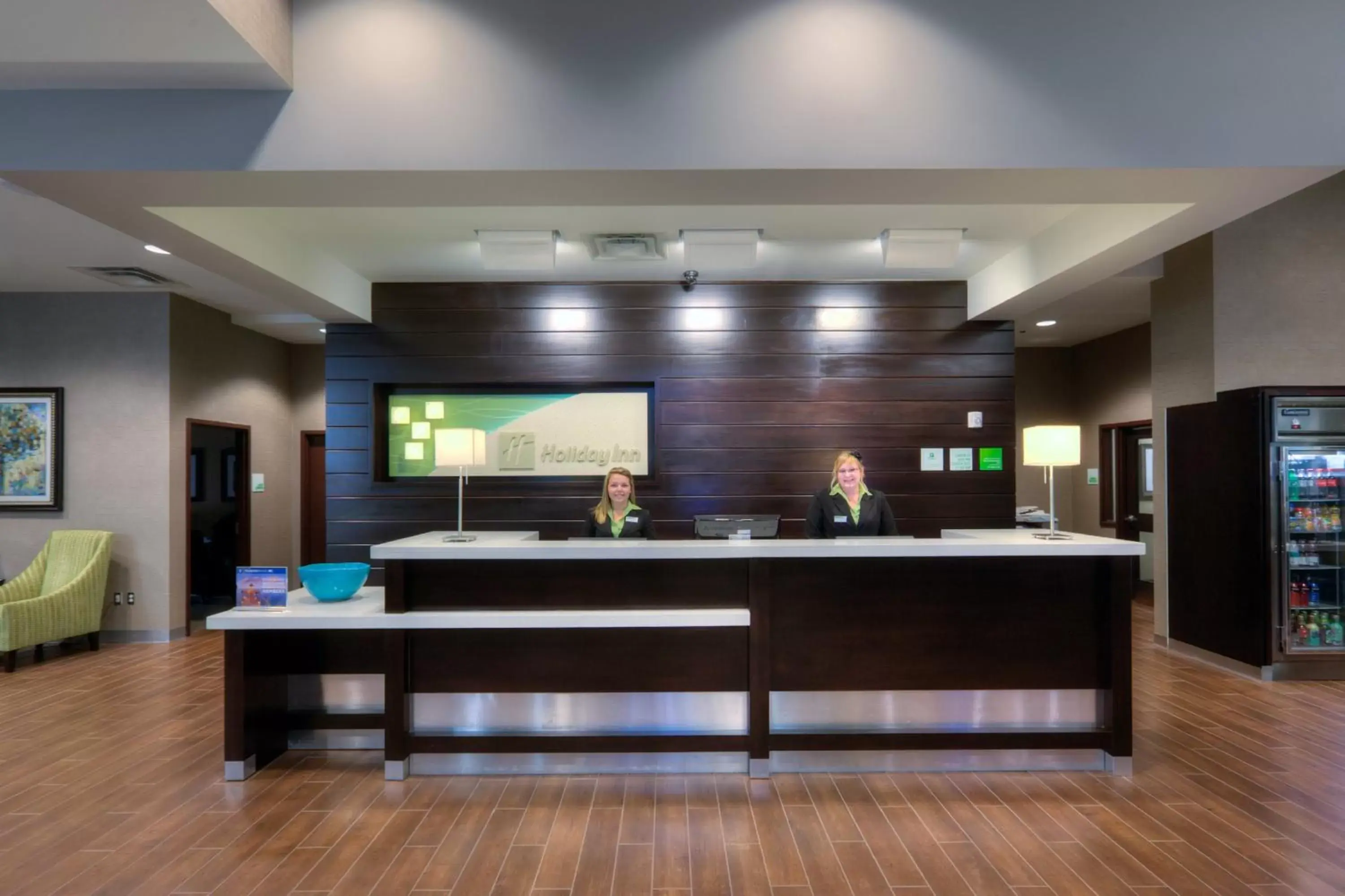 Property building, Lobby/Reception in Holiday Inn Saskatoon Downtown, an IHG Hotel