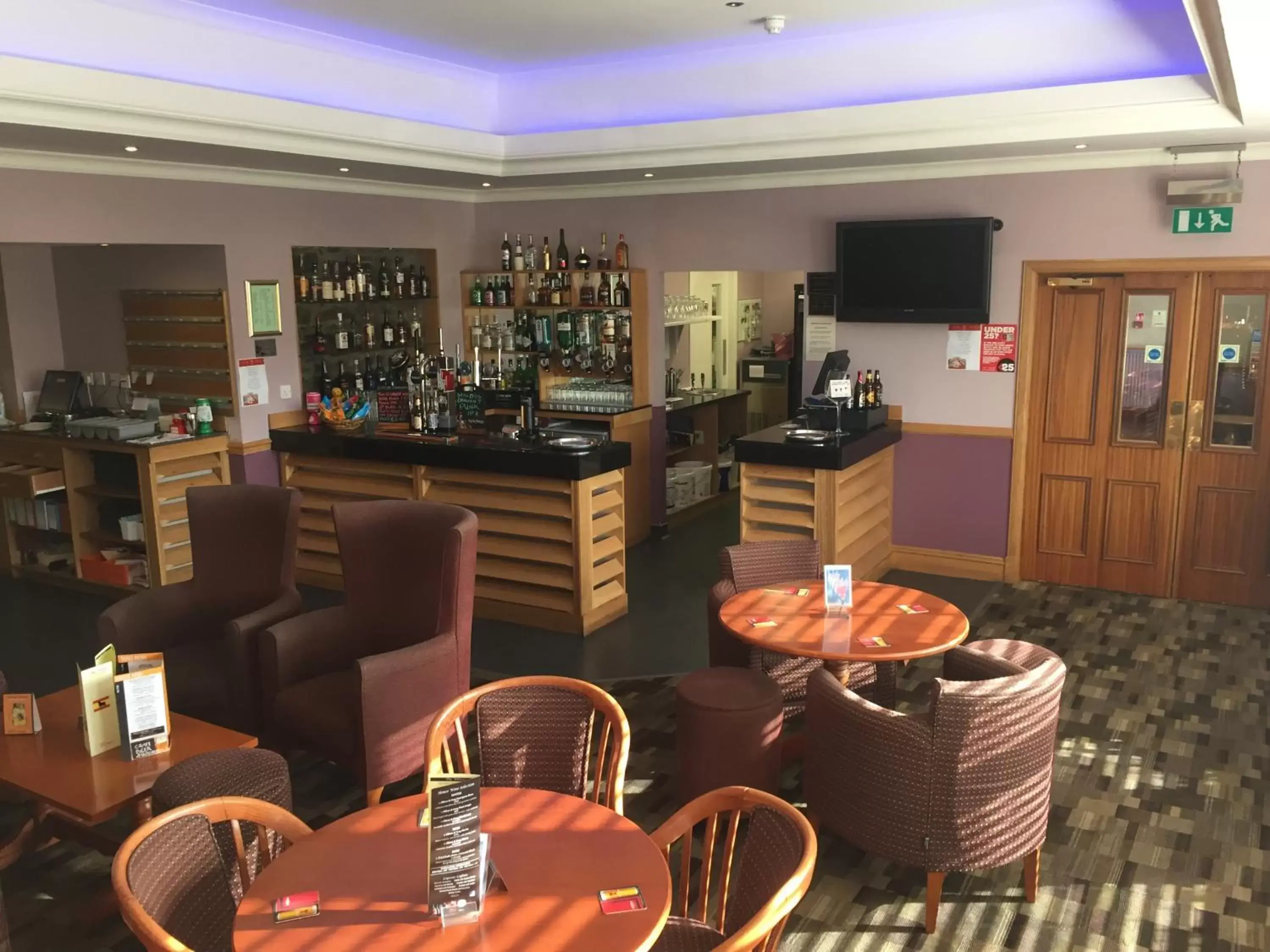 Food and drinks, Restaurant/Places to Eat in Buchan Hotel