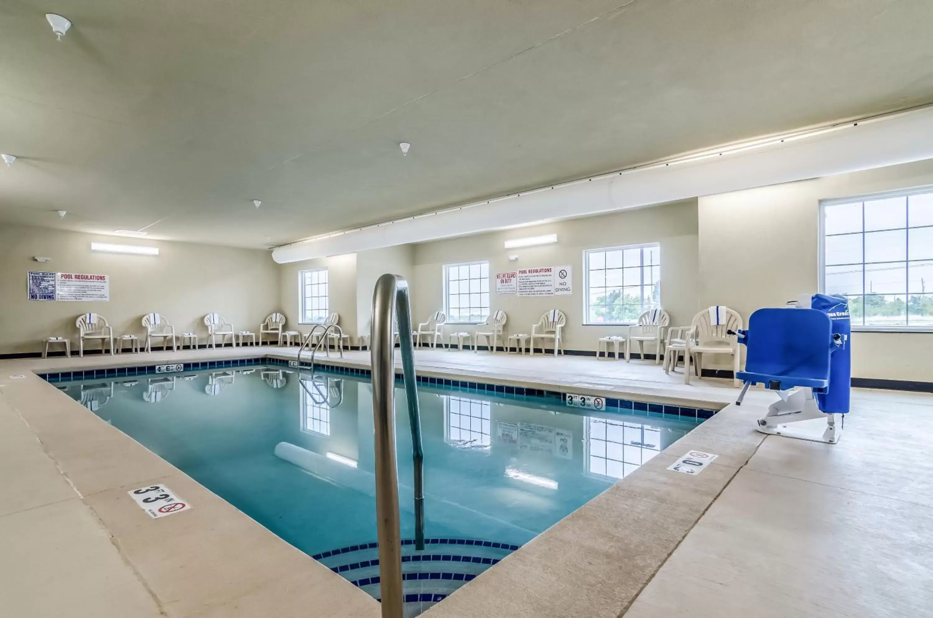 Swimming Pool in Cobblestone Hotel & Suites - Morgan