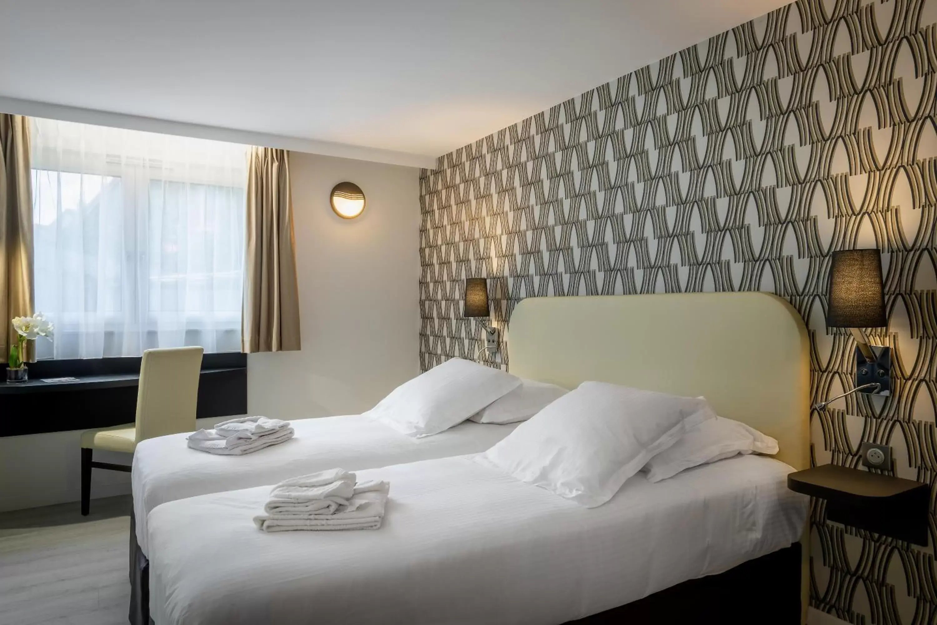 Bed, Room Photo in Zenith Hotel Caen