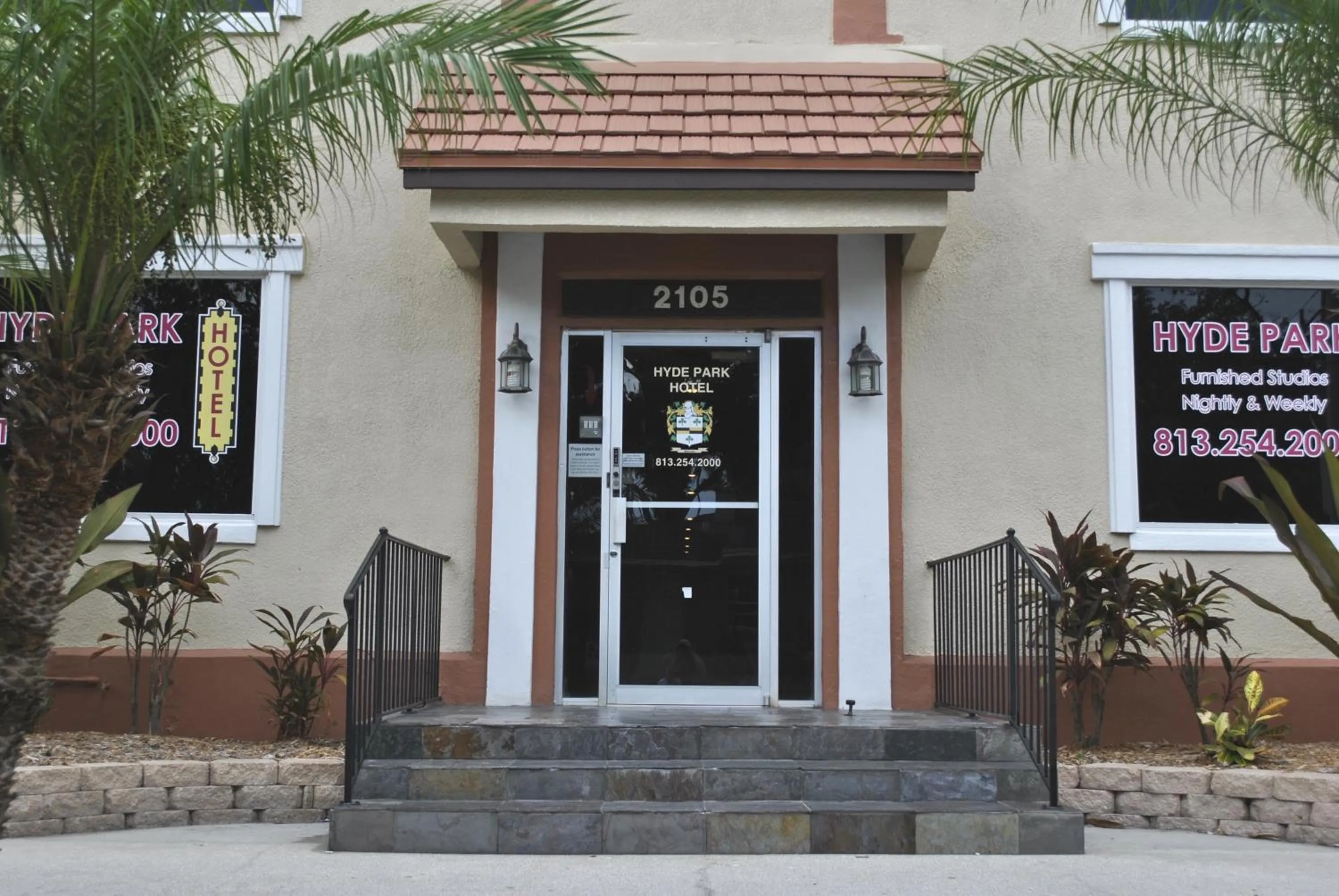 Facade/entrance in Hyde Park Hotel
