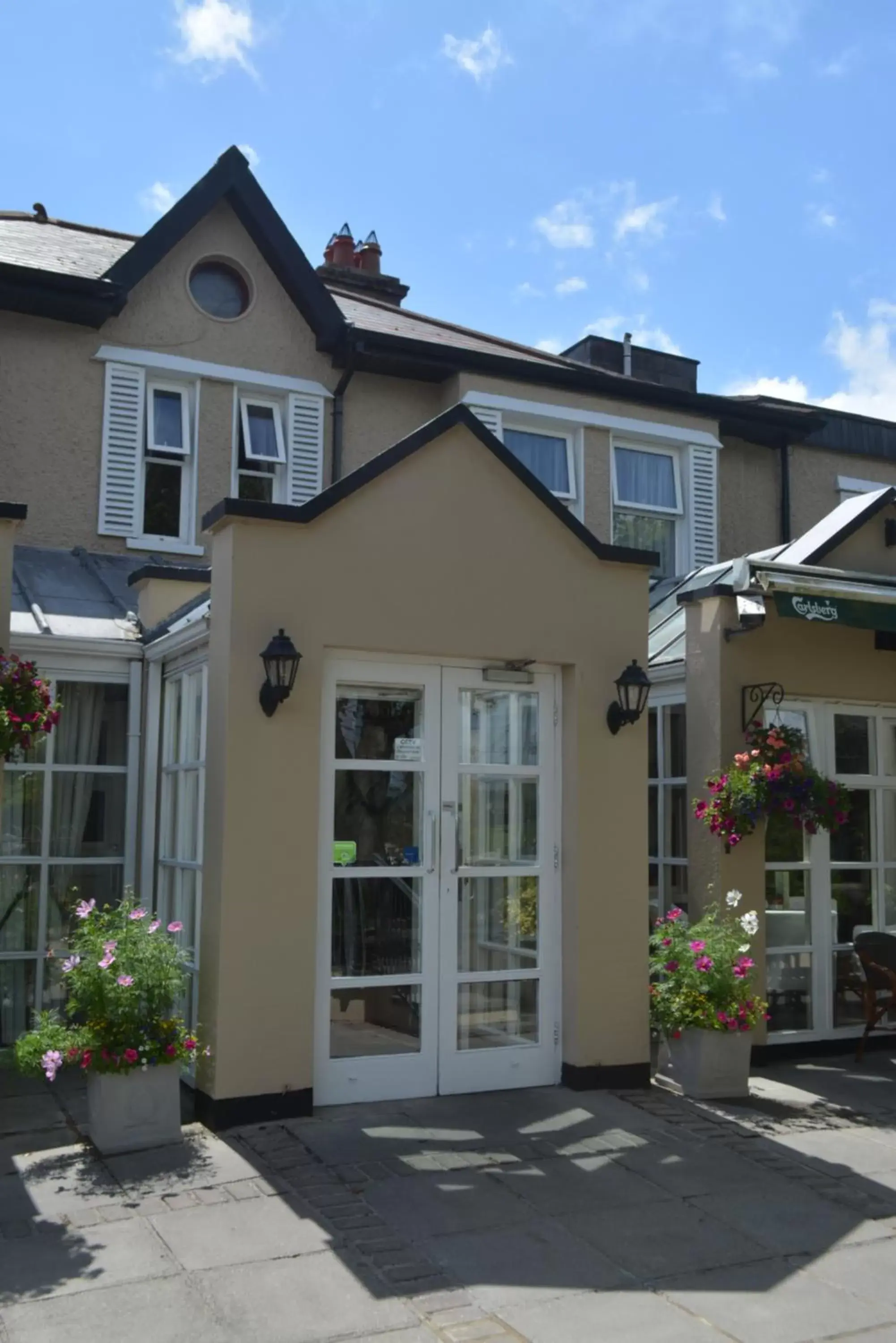 Facade/entrance in Woodfield House Hotel