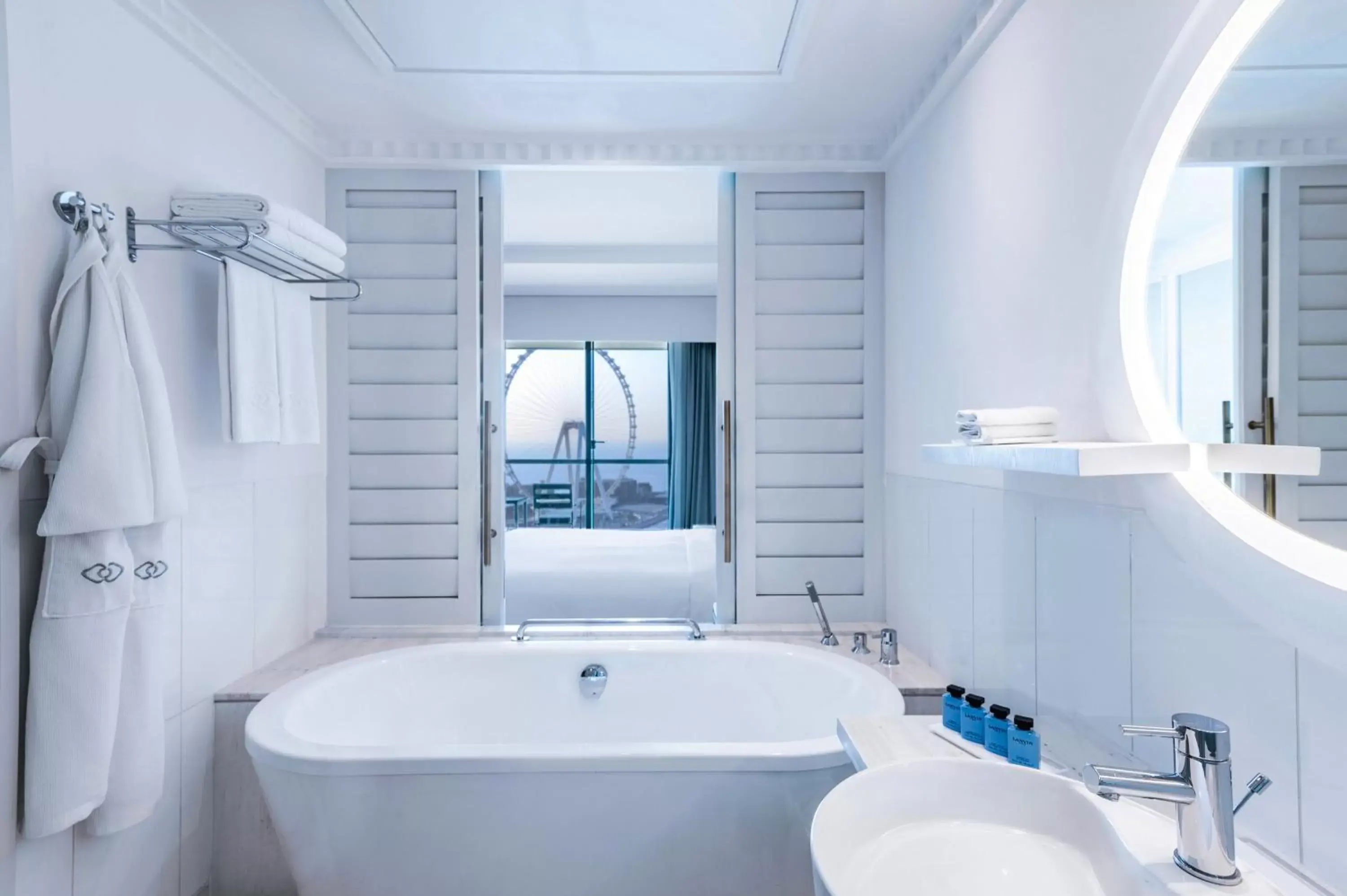 Bathroom in Sofitel Dubai Jumeirah Beach