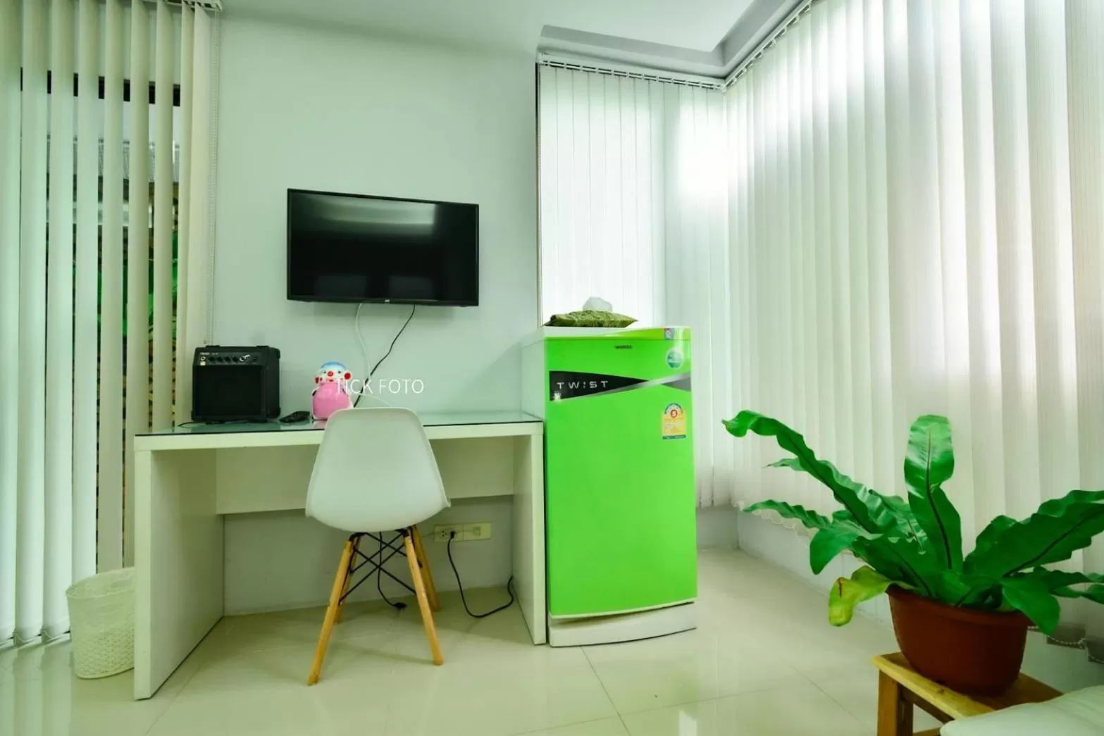 TV and multimedia in Sphat เอสพลัส Boutique Hotel chiang mai