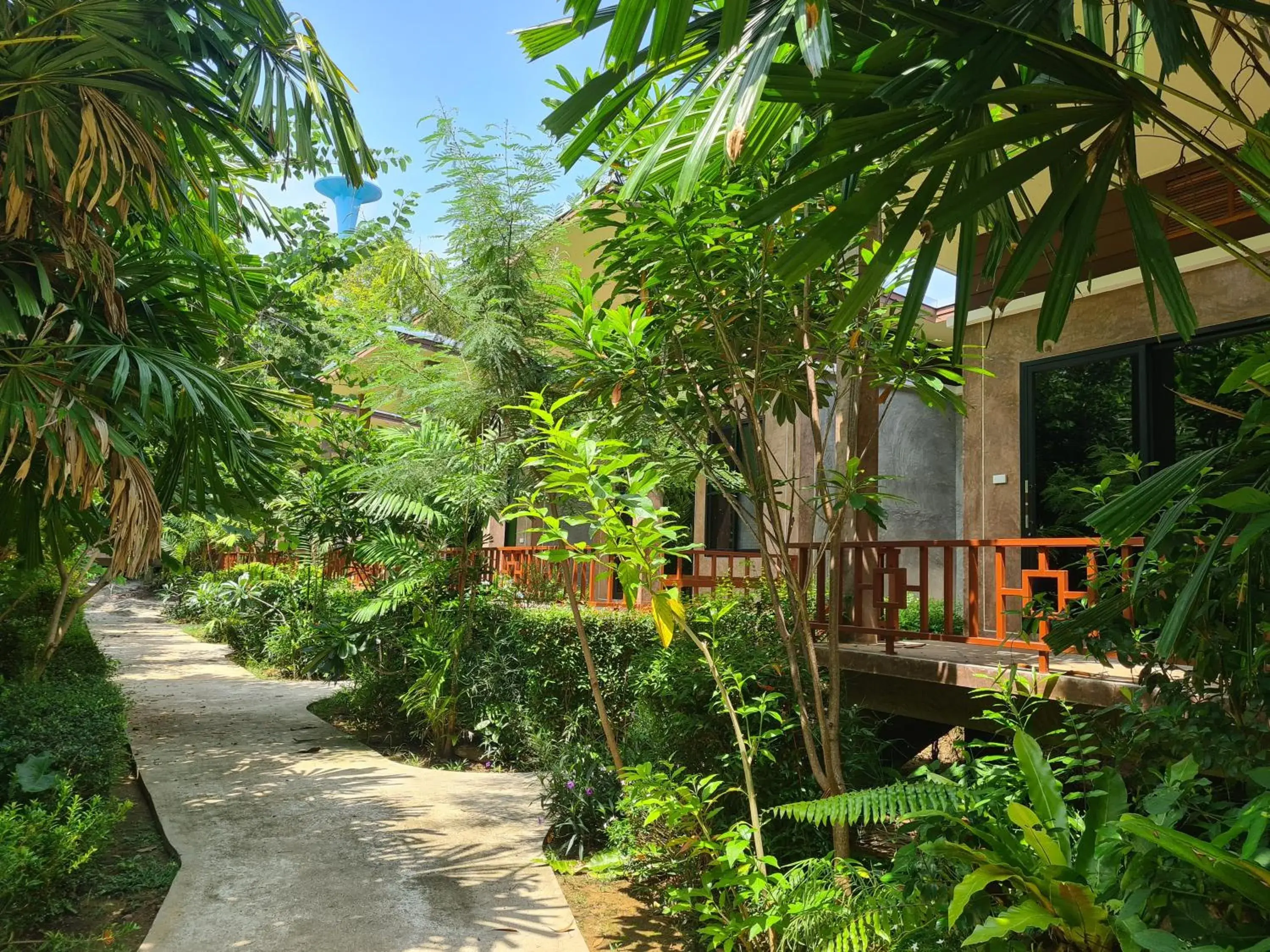 Garden in Lanta Pearl Beach Resort