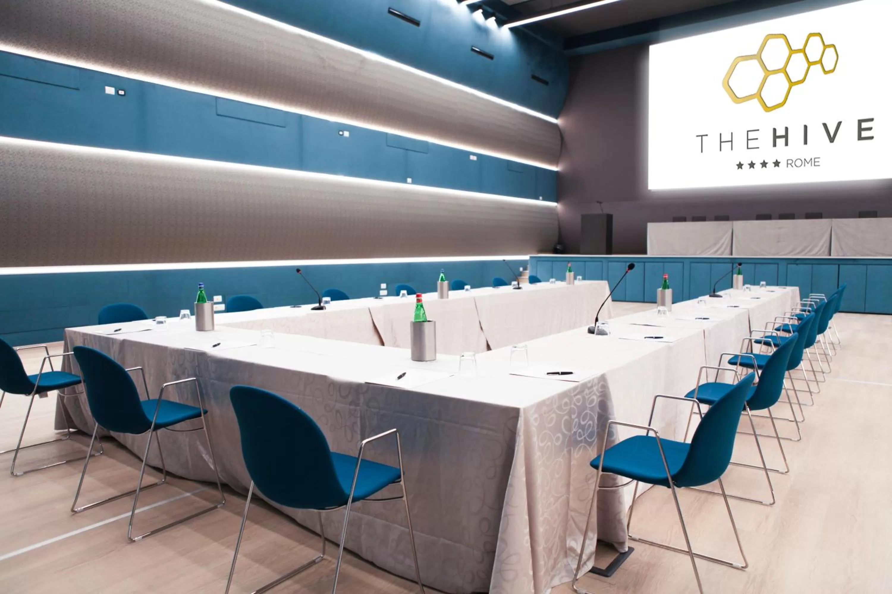 Business facilities in The Hive Hotel