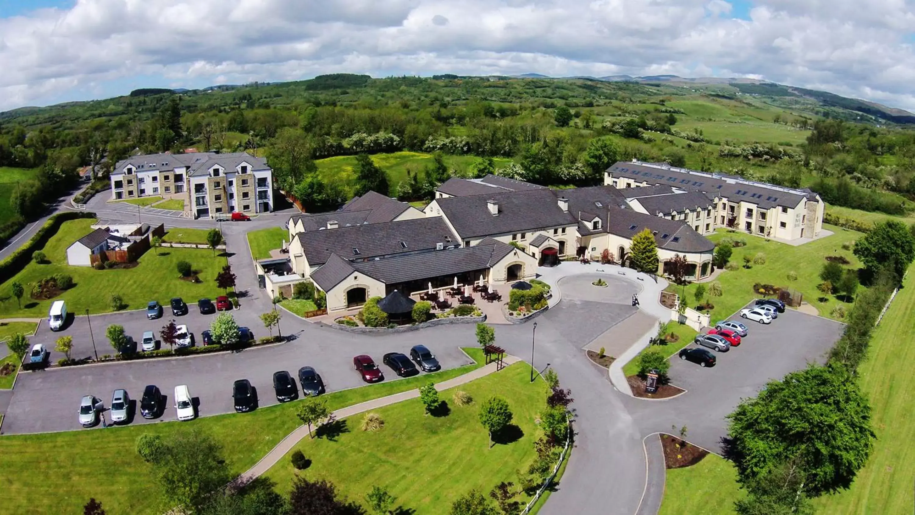 Day, Bird's-eye View in Mill Park Hotel