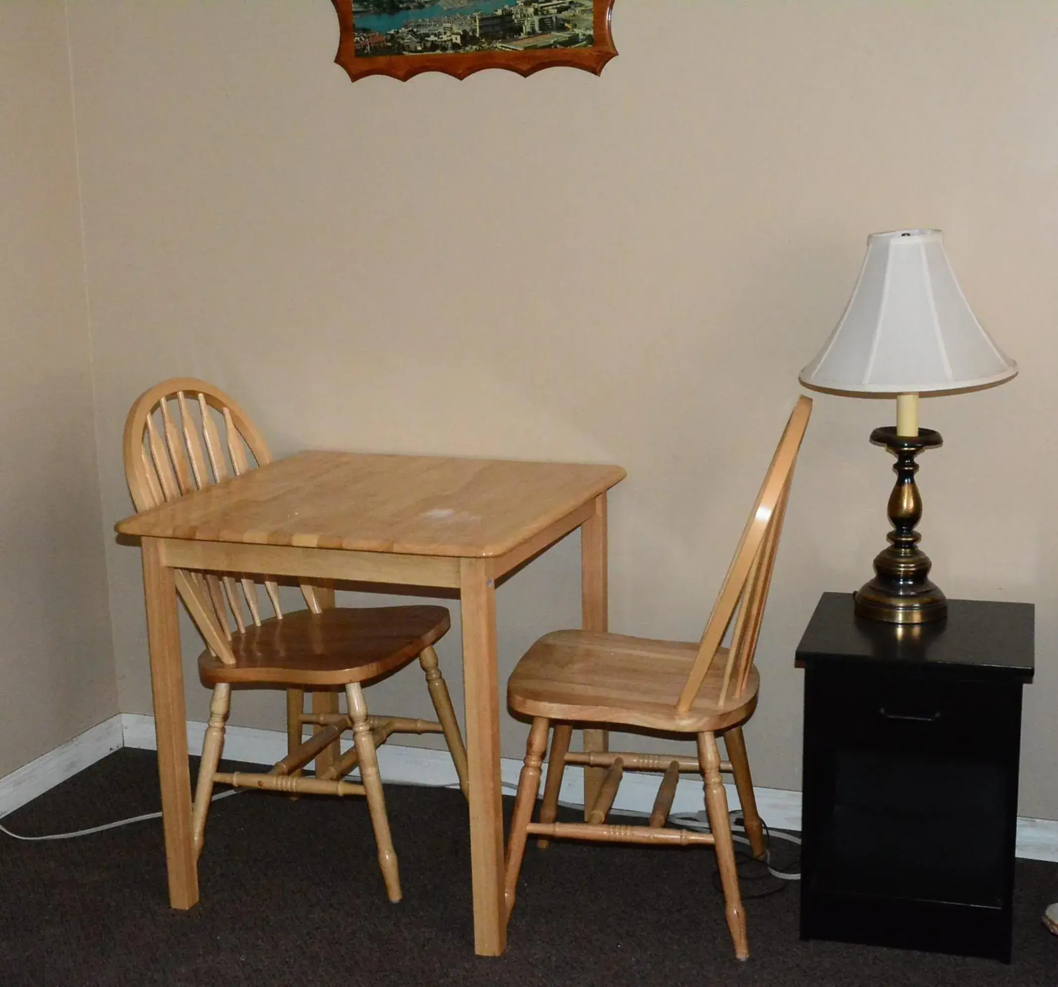 Dining Area in Bluebird Motel