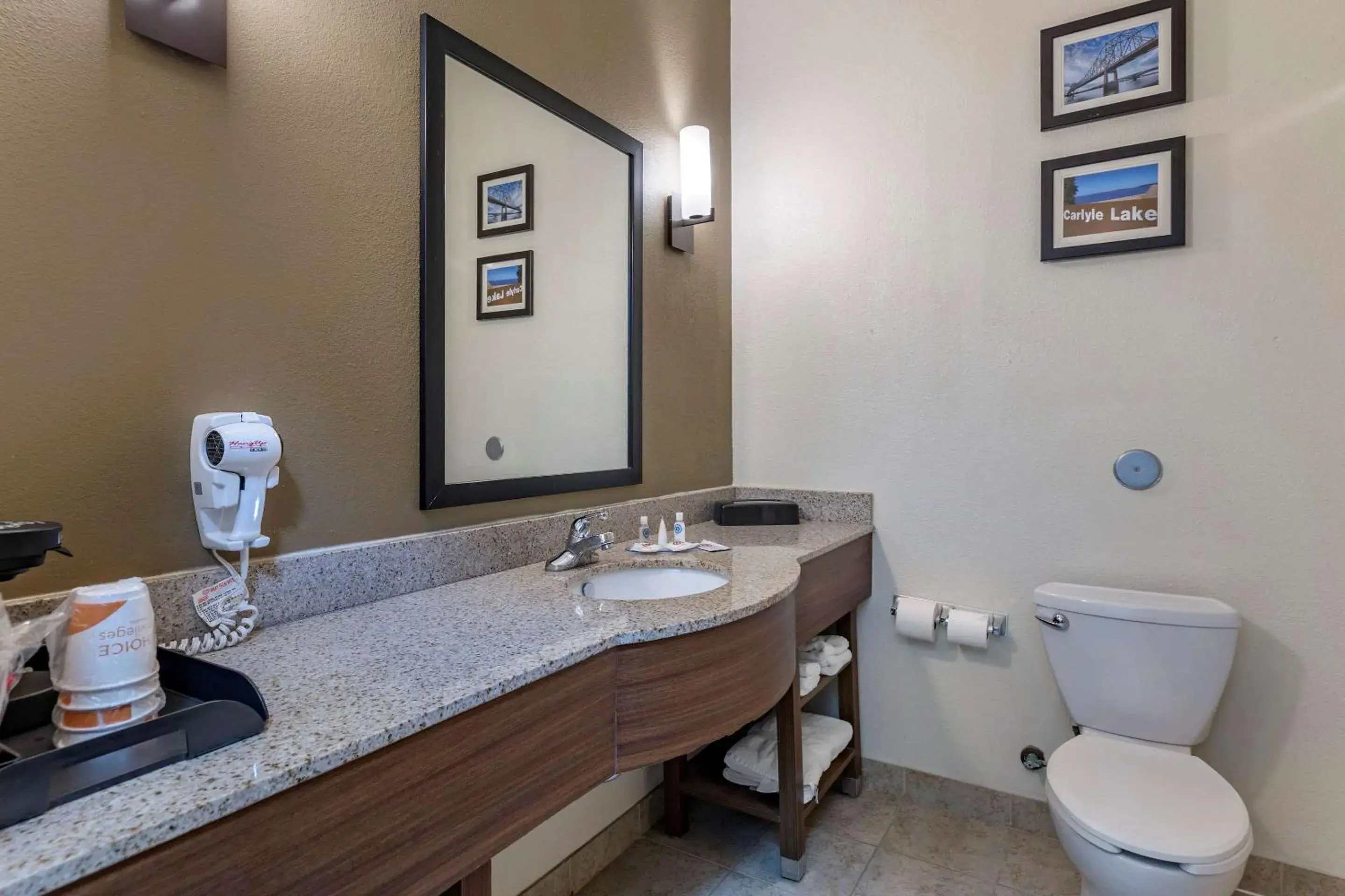 Bathroom in Comfort Inn & Suites Greenville I-70
