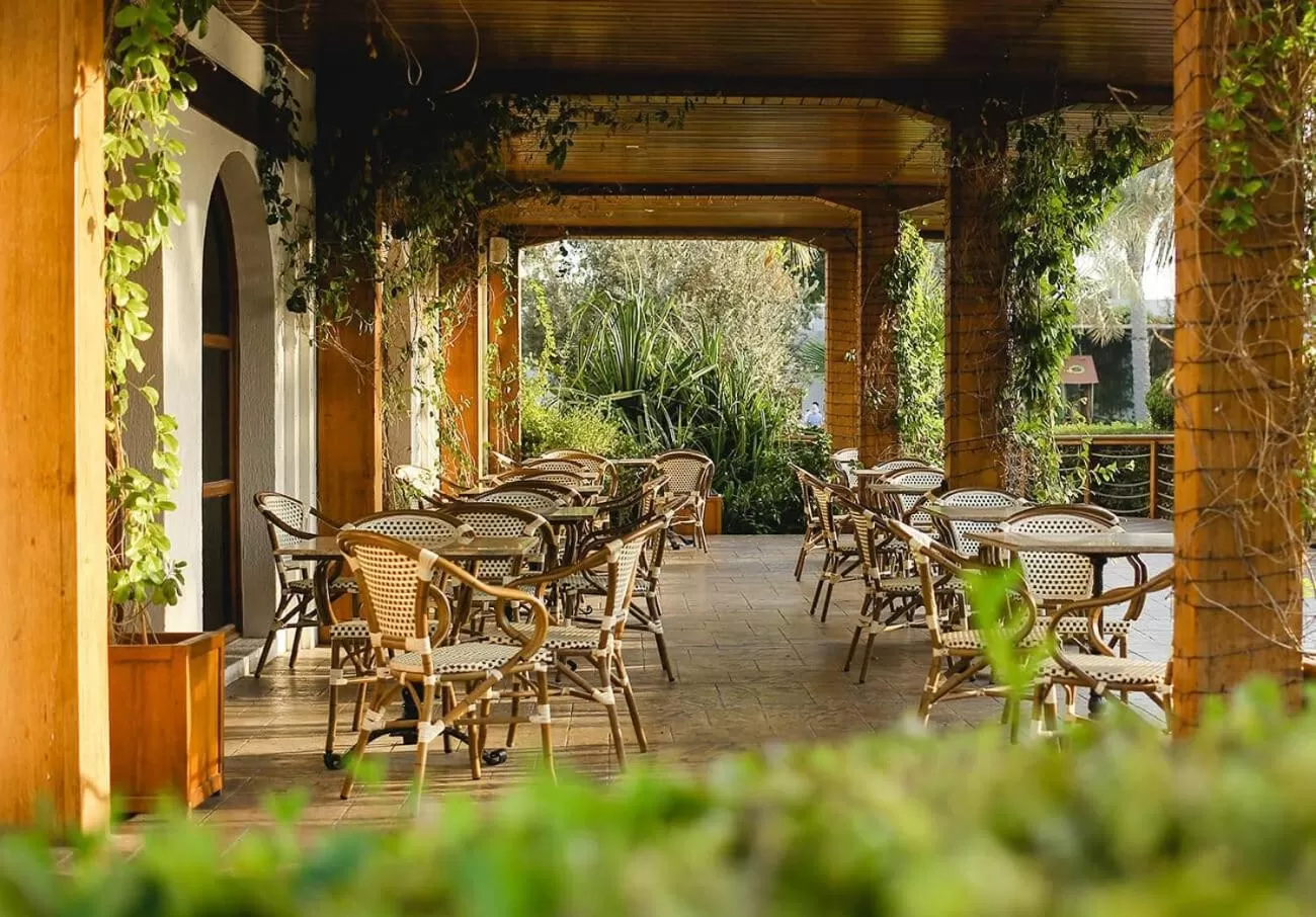 Restaurant/places to eat in Dubai Marine Beach Resort & Spa