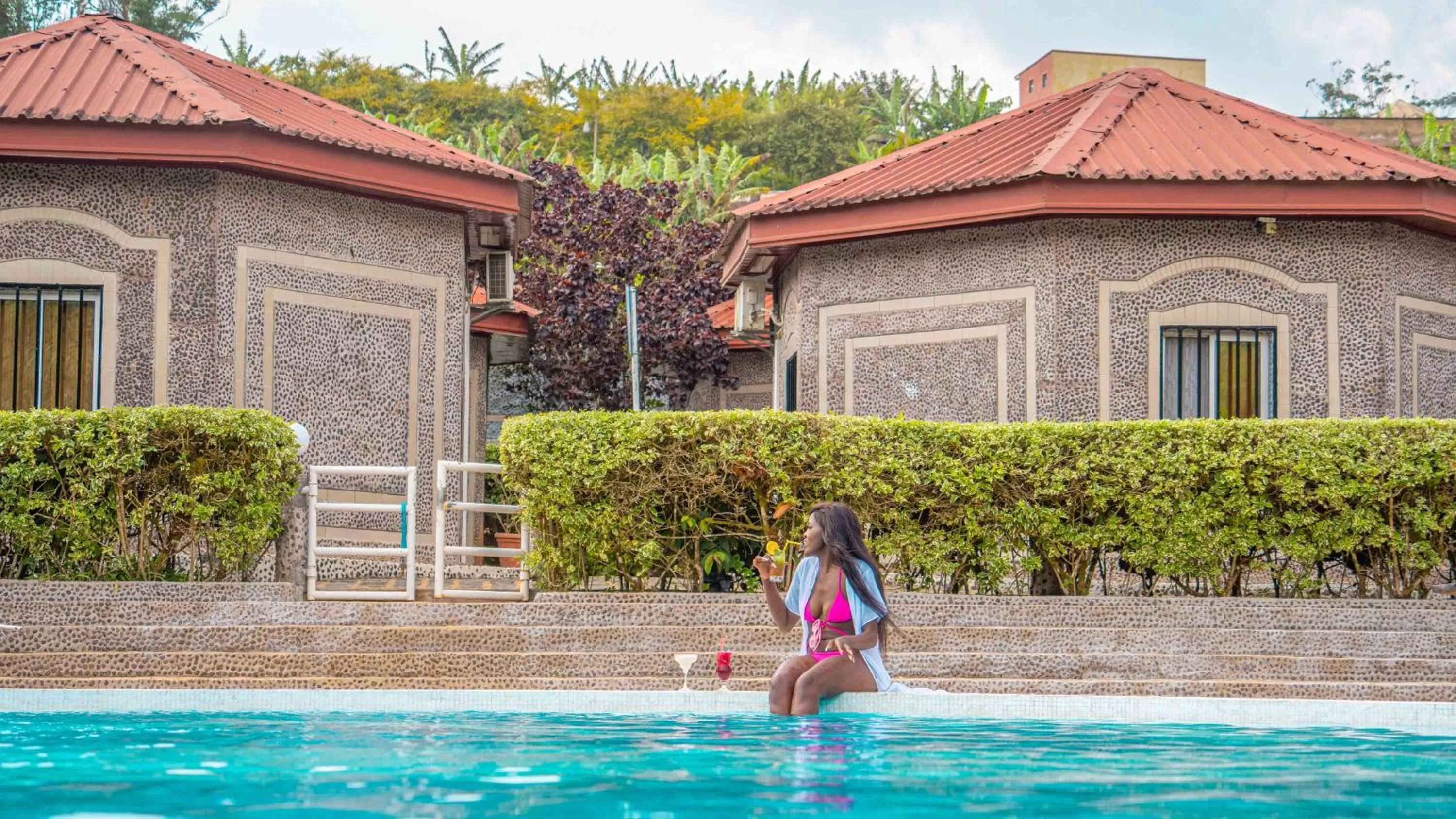 Swimming pool in La Vallée de Bana