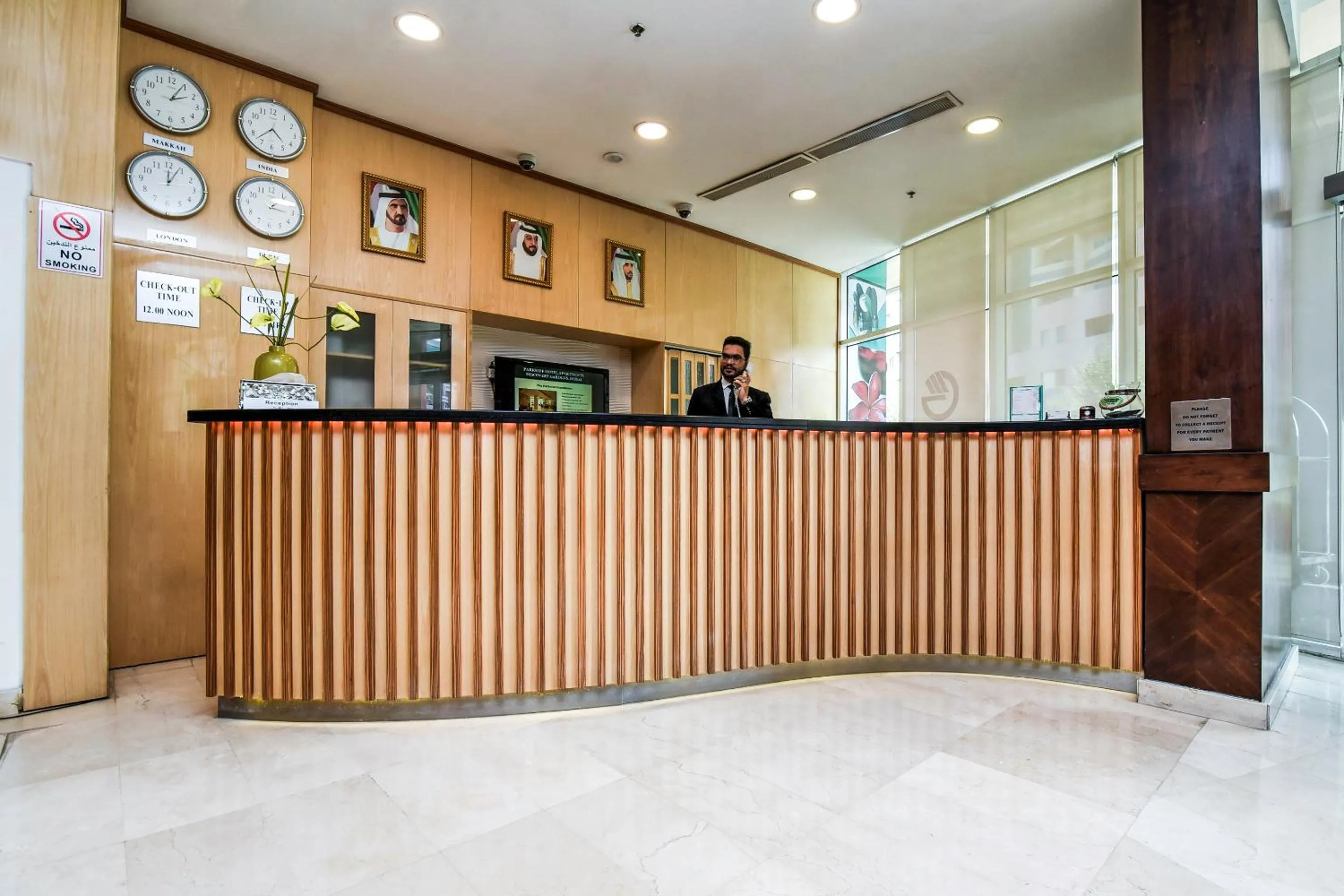 Lobby or reception in Parkside Hotel Apartment