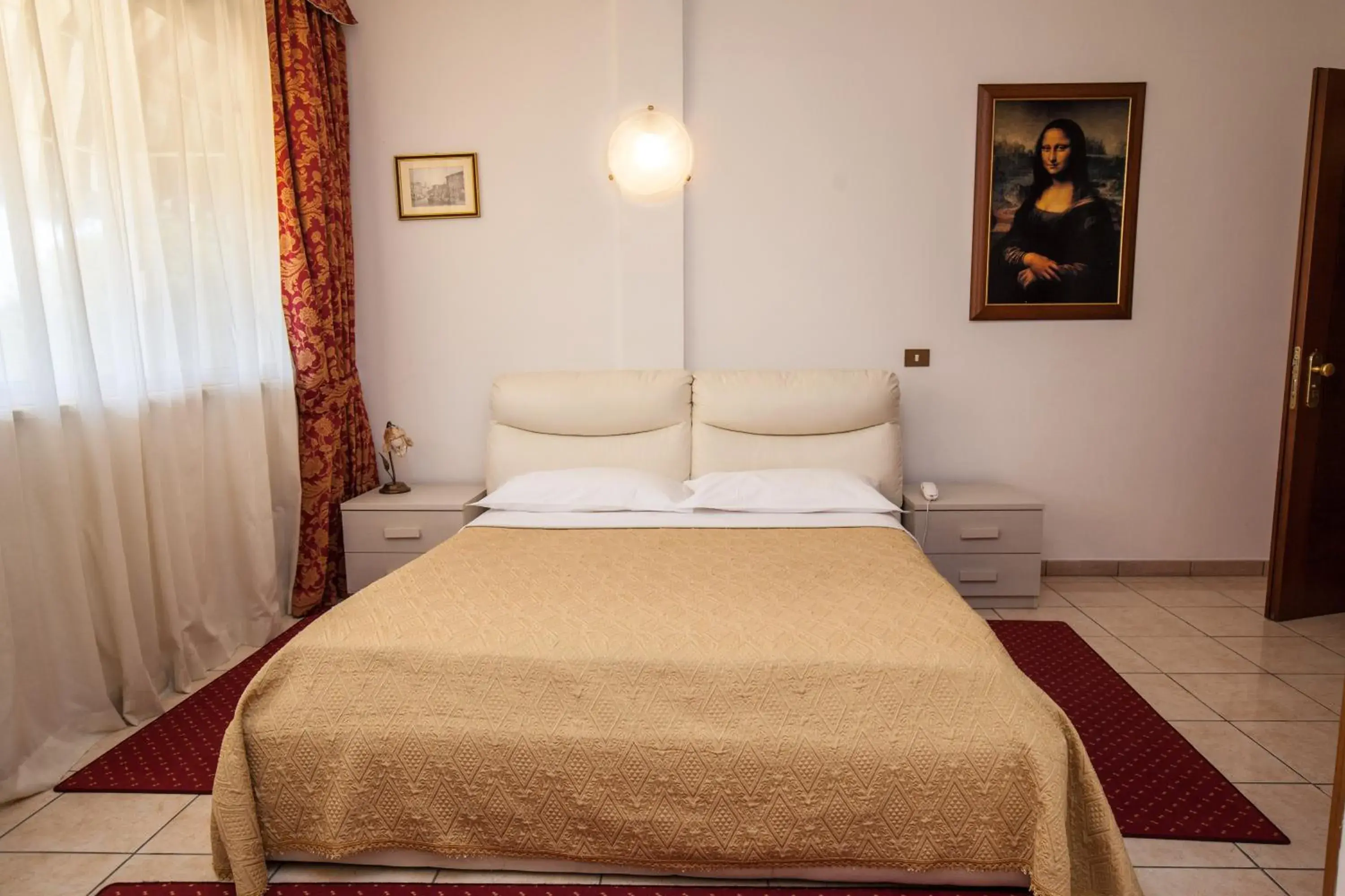 Bed in Hotel Giulietta e Romeo