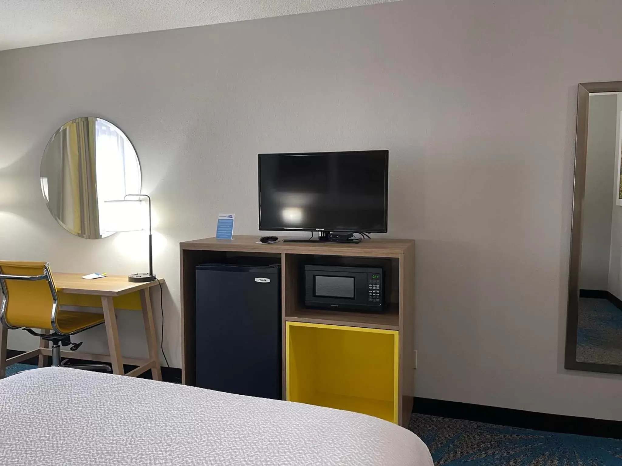 TV/Entertainment Center in Days Inn by Wyndham Colby