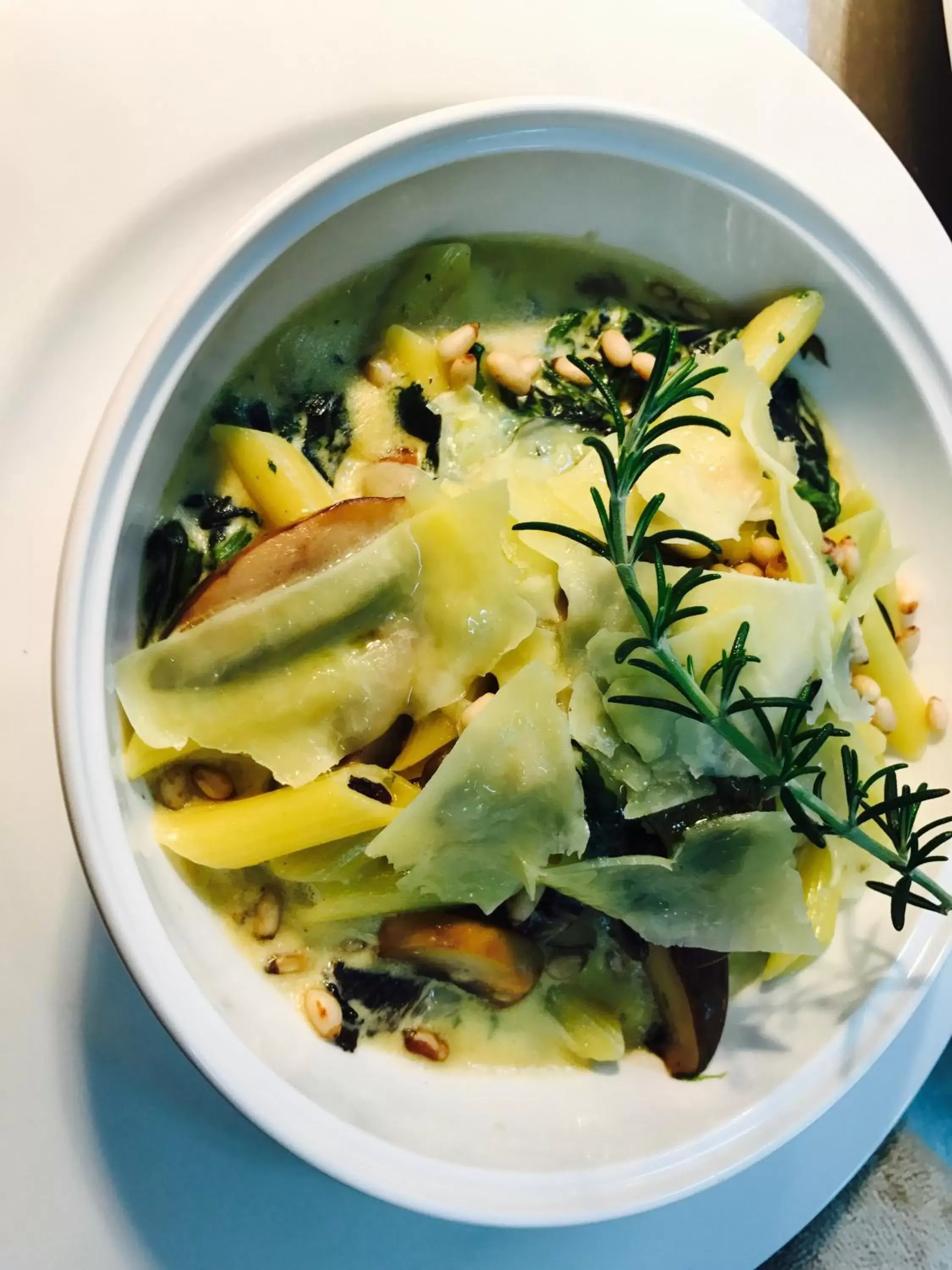 Restaurant/places to eat in The Nautilus Restaurant/places to eat in The Nautilus