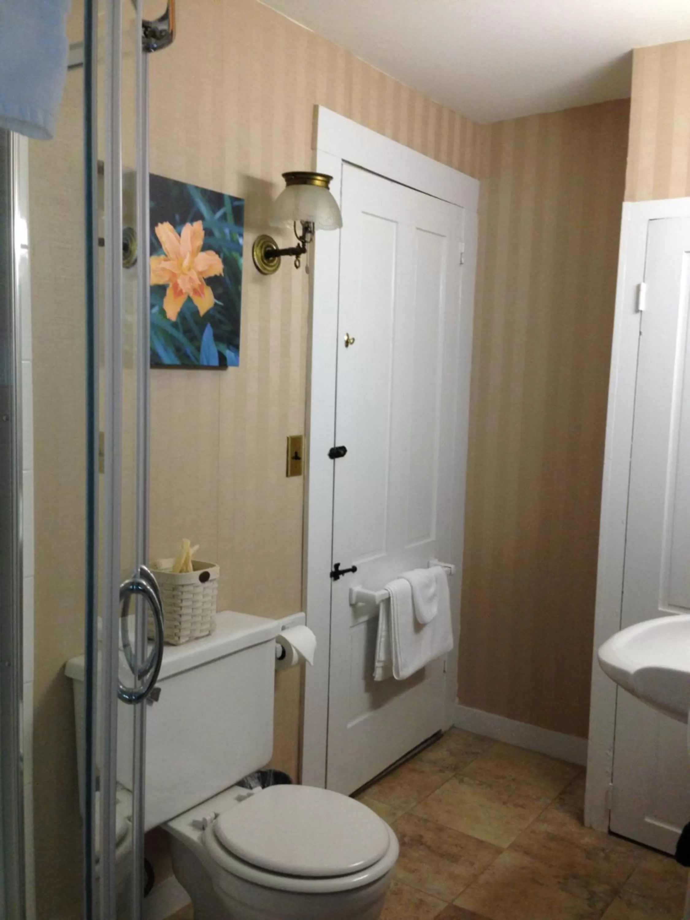 Bathroom in Benjamin Prescott Inn