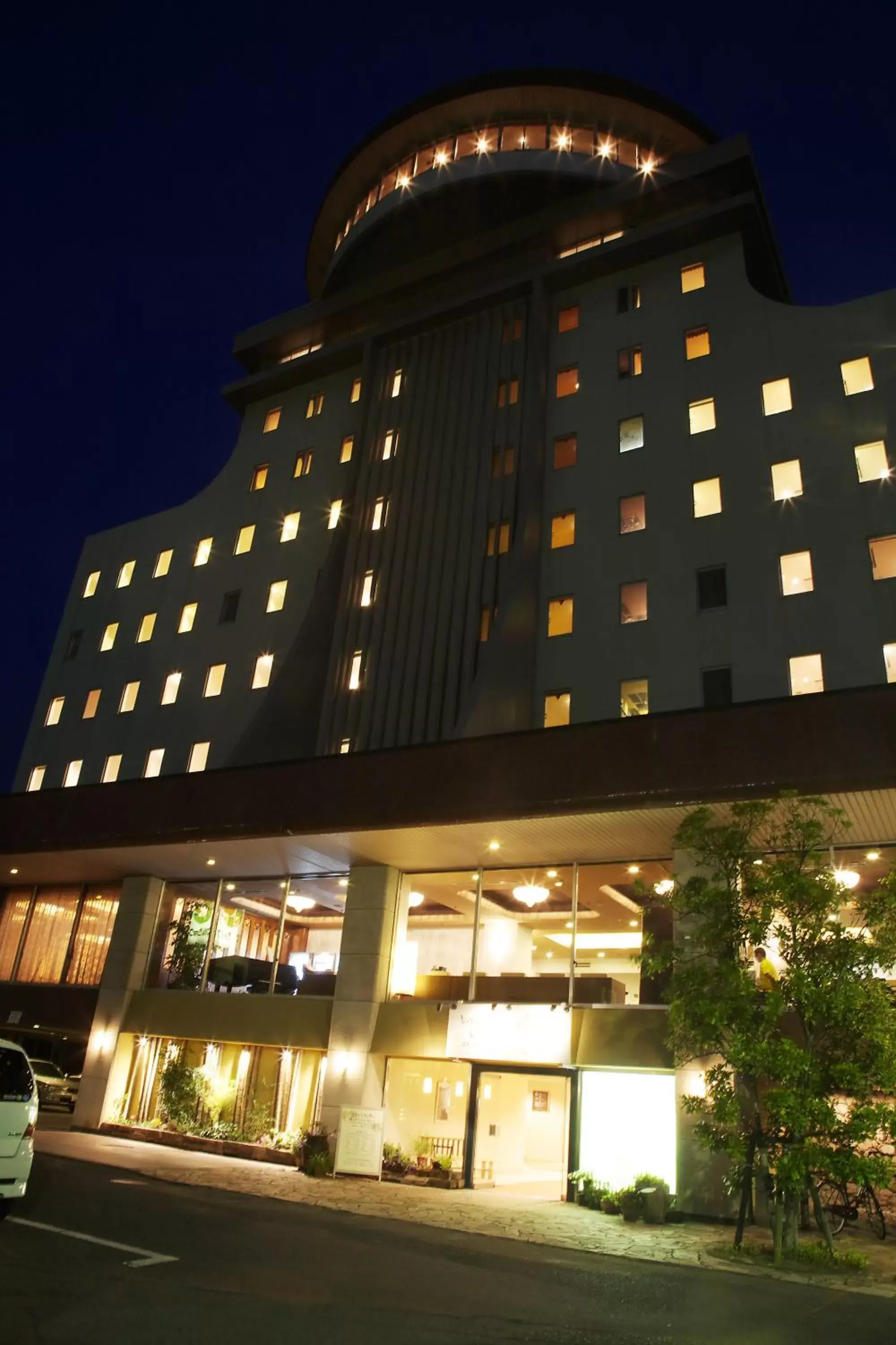 Facade/entrance, Property Building in Sunsky Hotel