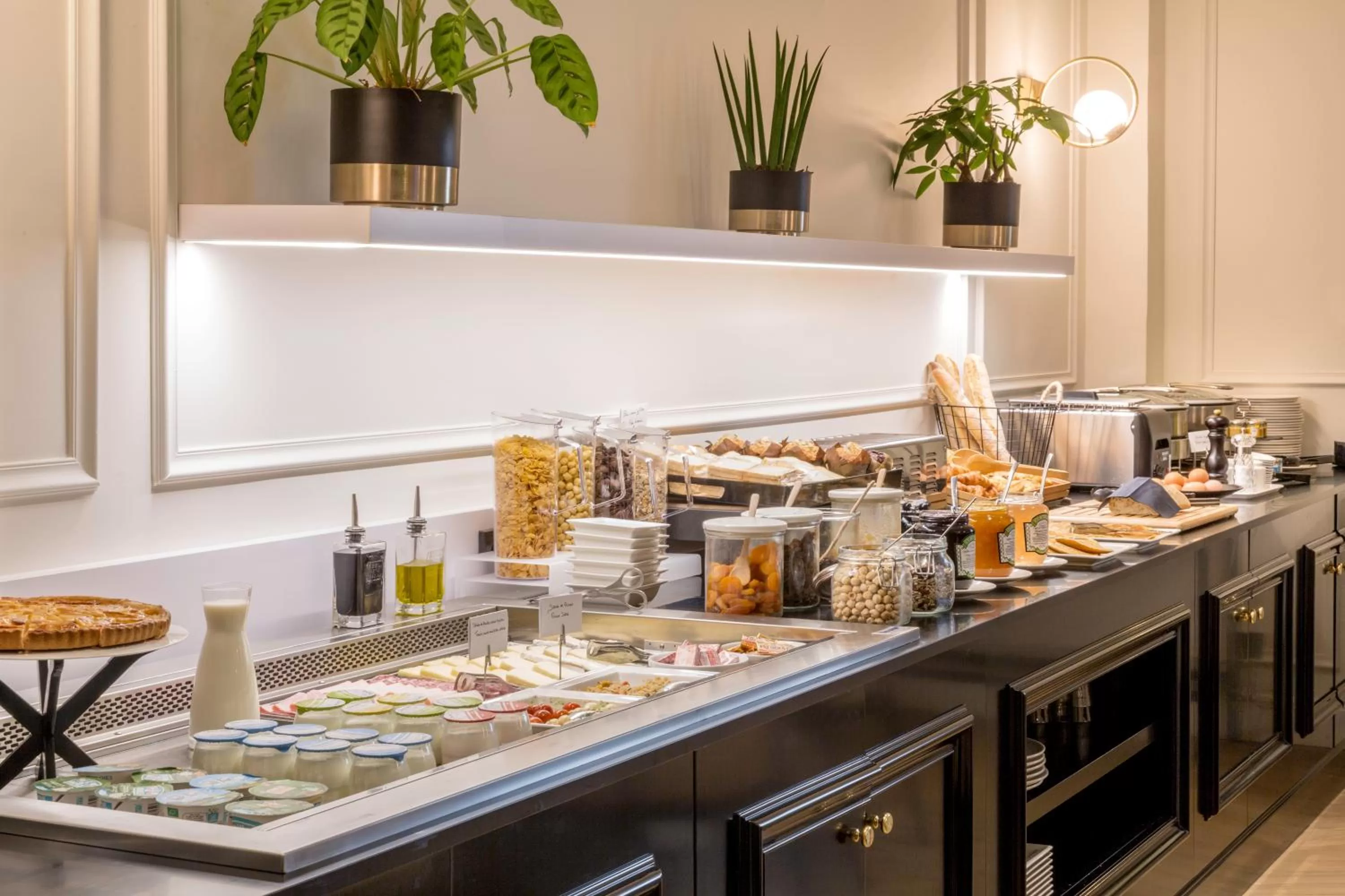 Food and drinks in Best Western Premier Hotel Roosevelt