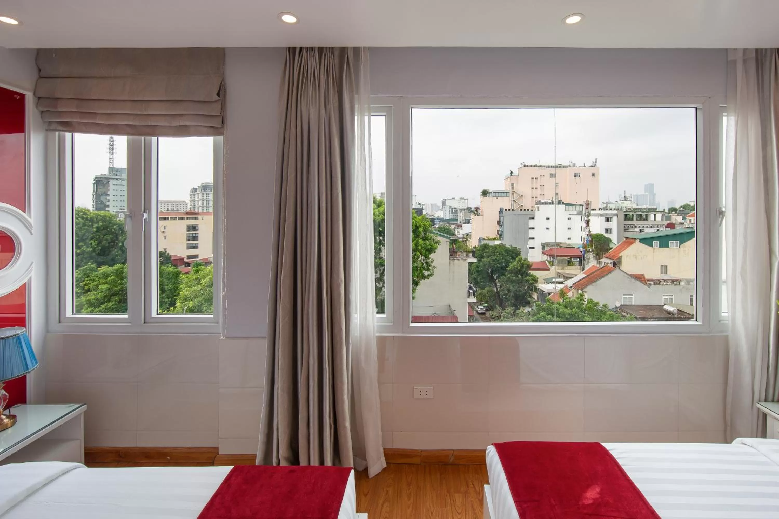 City view, Bed in Hanoi Royal Palace Hotel 2